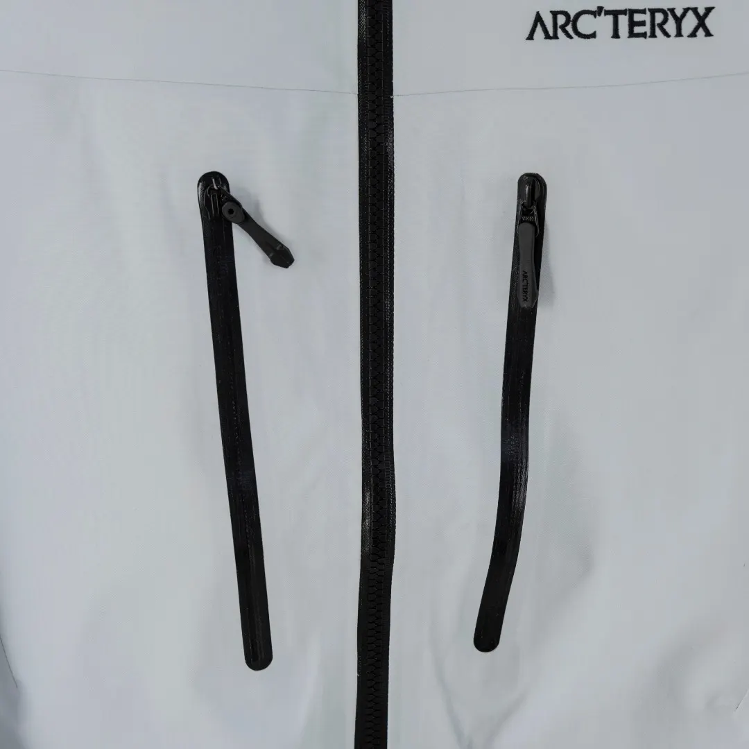 Alpha SV GORE-TEX Pro Hardshell Jacket D40013815 — view 6
