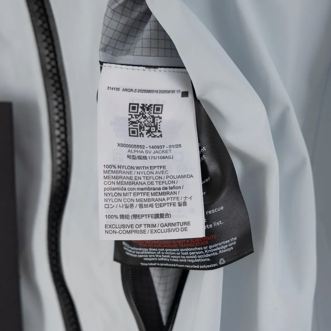Alpha SV GORE-TEX Pro Hardshell Jacket D40013815 — view 12