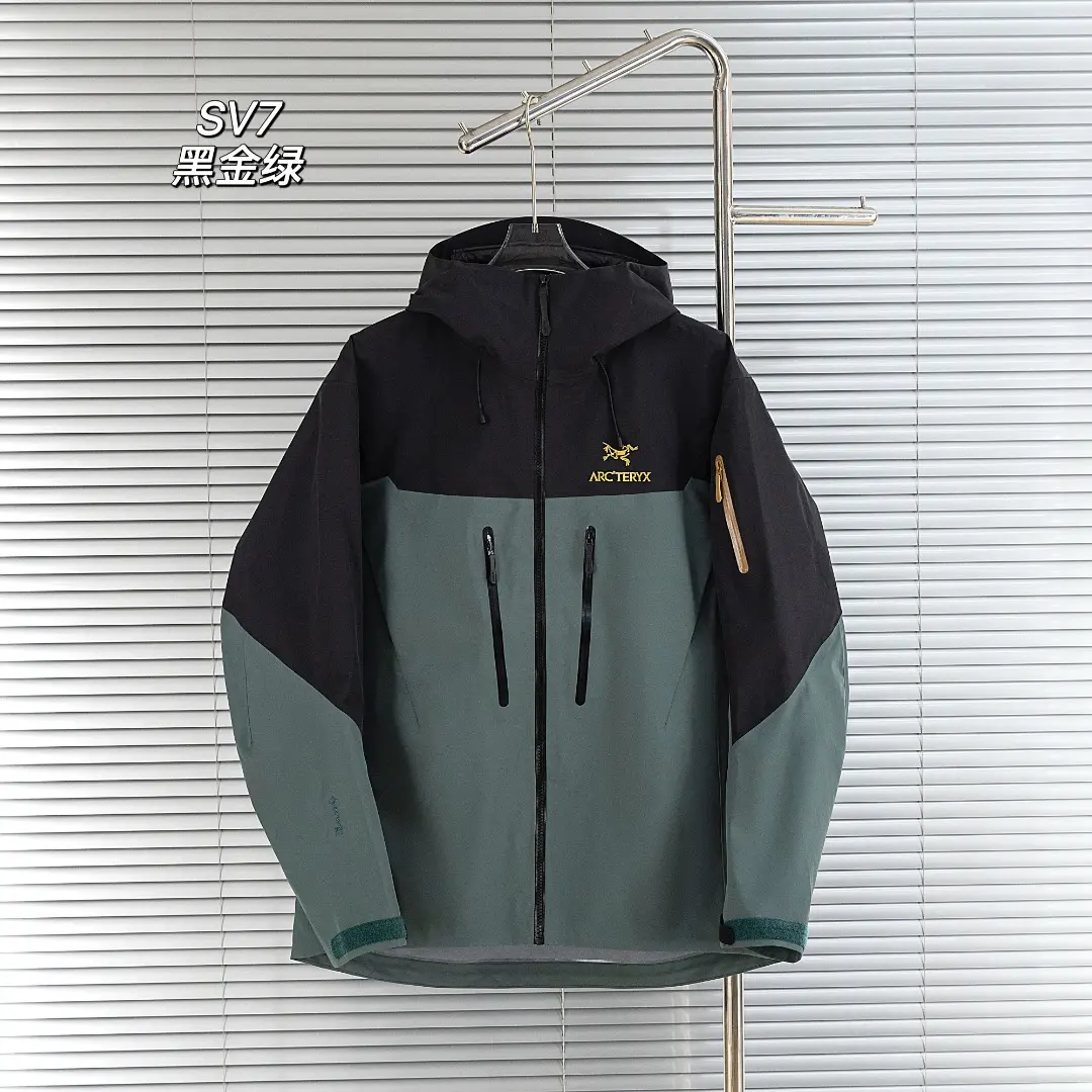 Alpha SV GORE-TEX Pro Hardshell Jacket D40013819