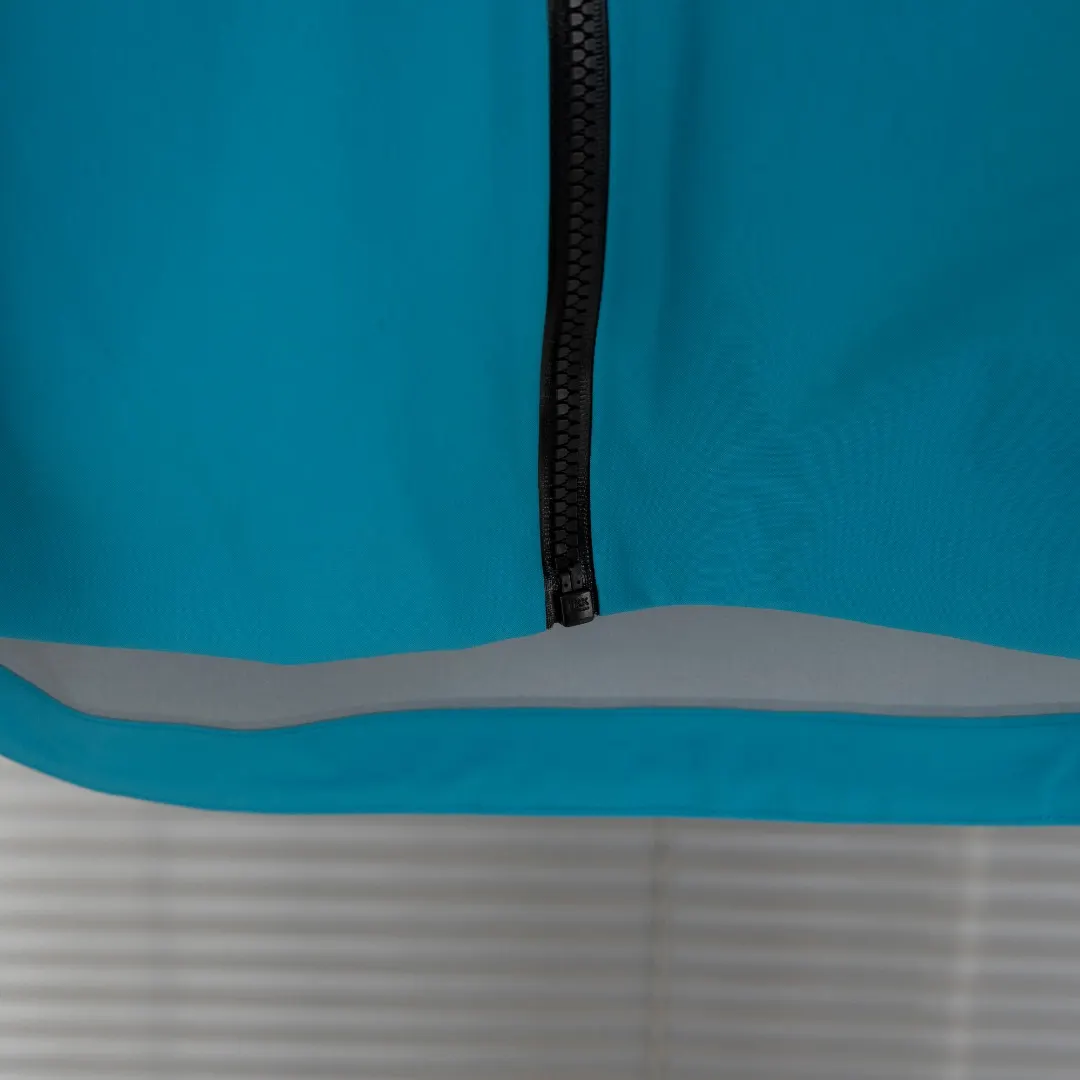 Alpha SV GORE-TEX Pro Hooded Shell Jacket D40013812 — view 9