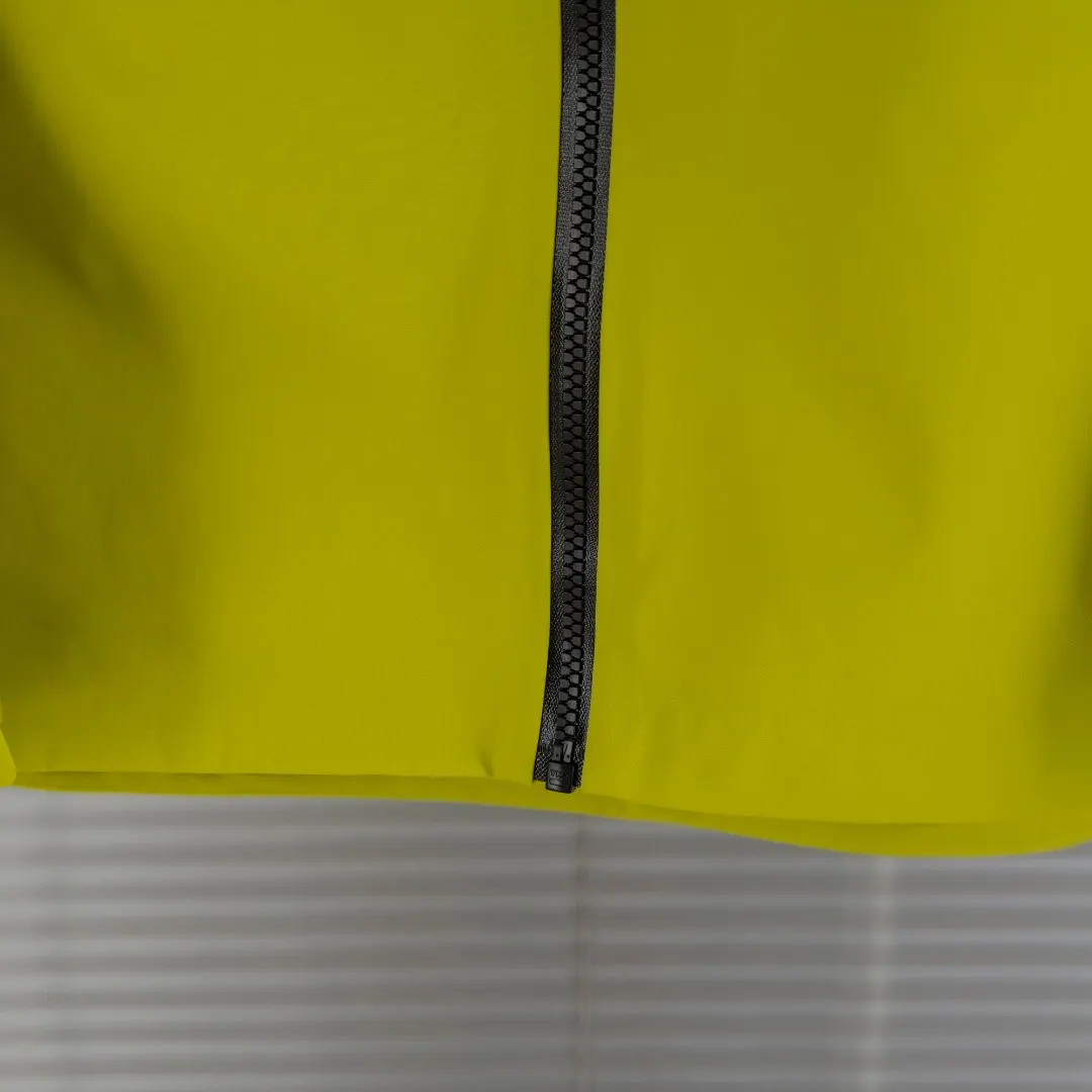 Alpha SV GORE-TEX Pro Hardshell Jacket D40013816 — view 8