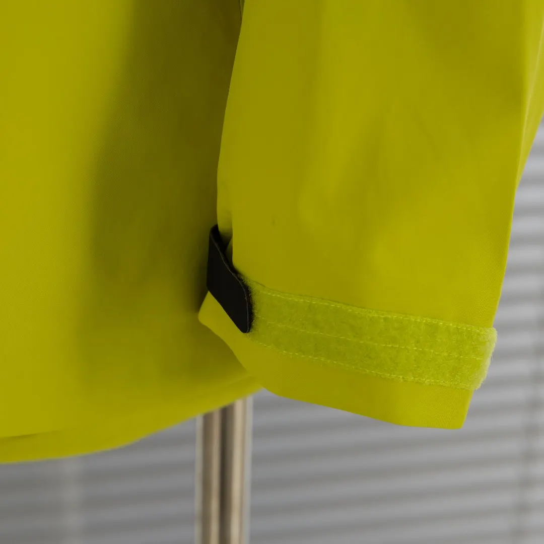 Alpha SV GORE-TEX Pro Hardshell Jacket D40013816 — view 10