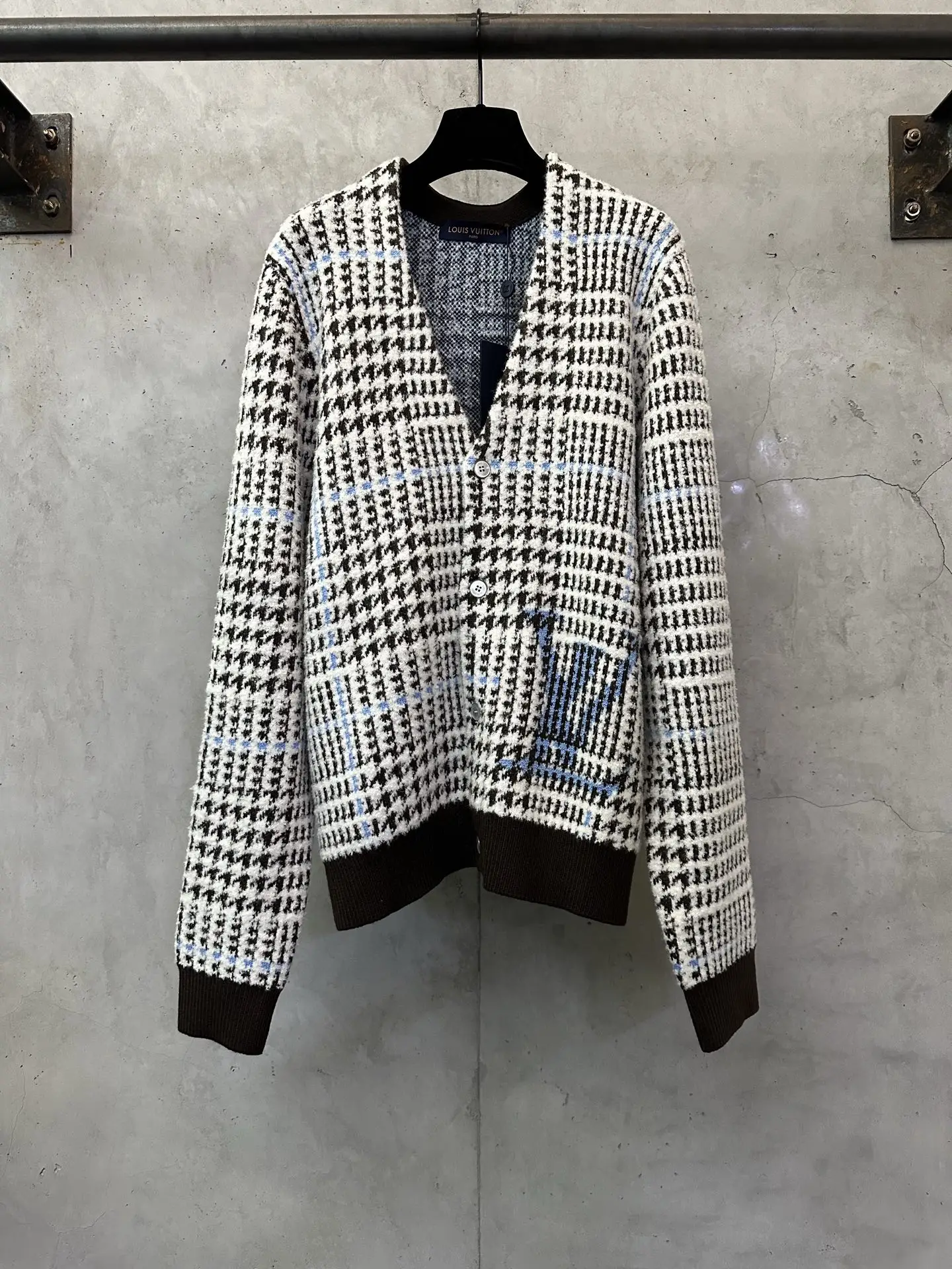 Houndstooth Check V-Neck Wool-Blend Cardigan D41025059