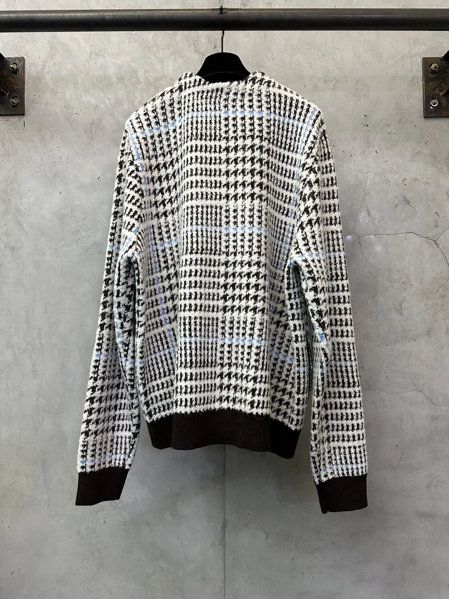 Houndstooth Check V-Neck Wool-Blend Cardigan D41025059 — view 2
