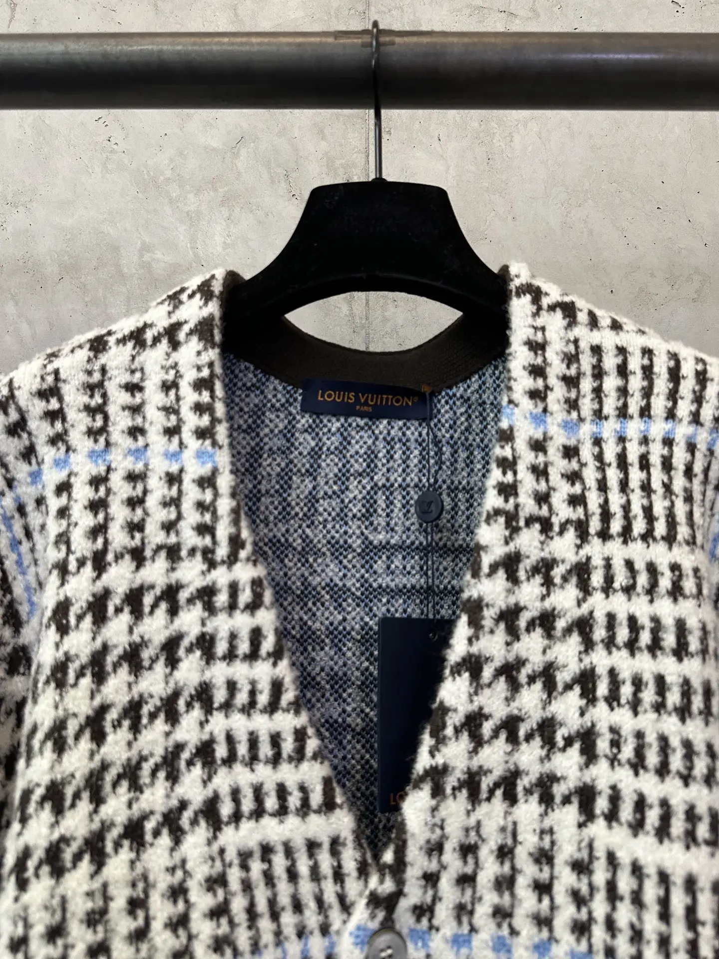 Houndstooth Check V-Neck Wool-Blend Cardigan D41025059 — view 7