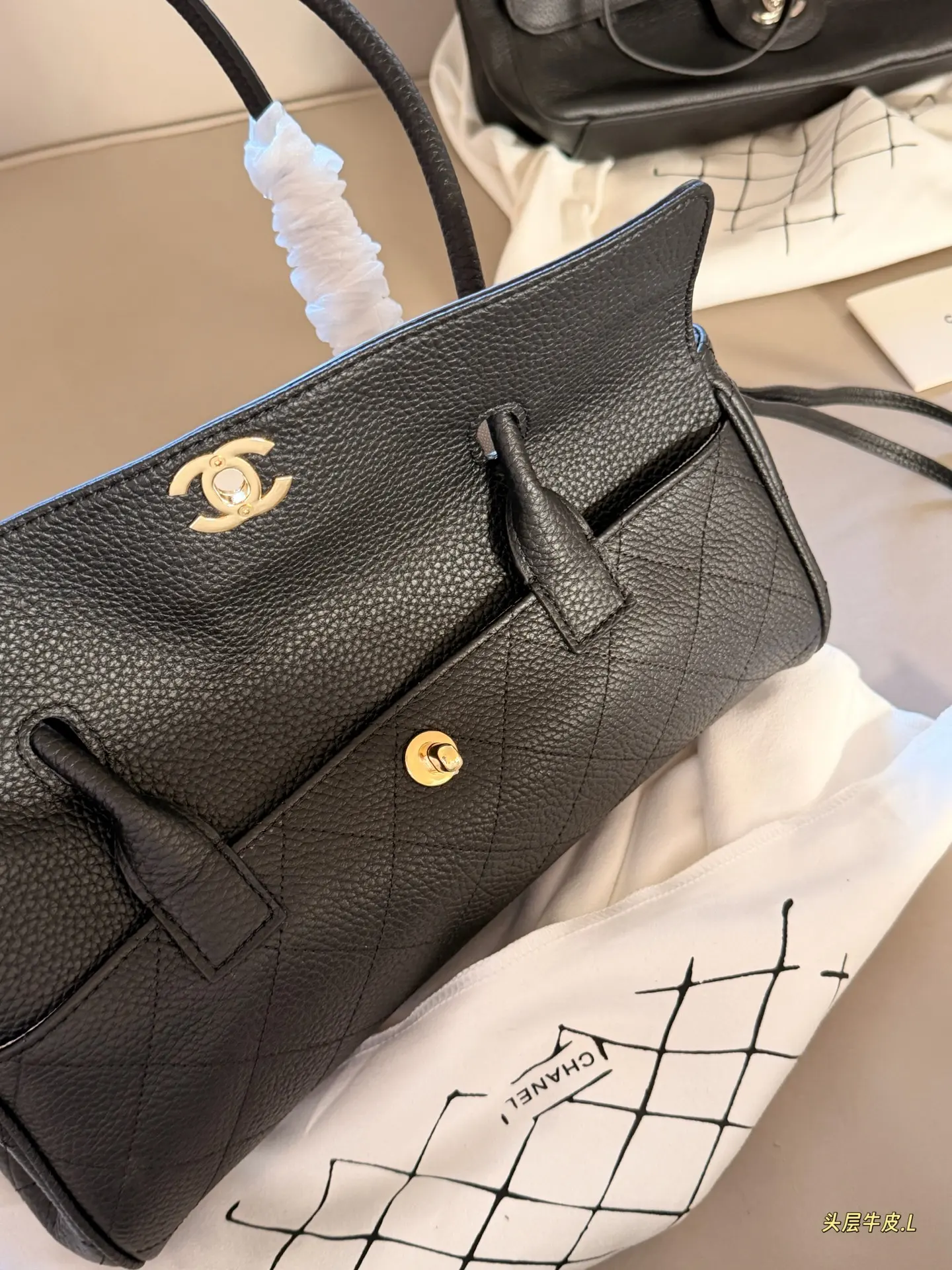Chanel 26S Grained Leather Baguette Bag D41018489 — view 4