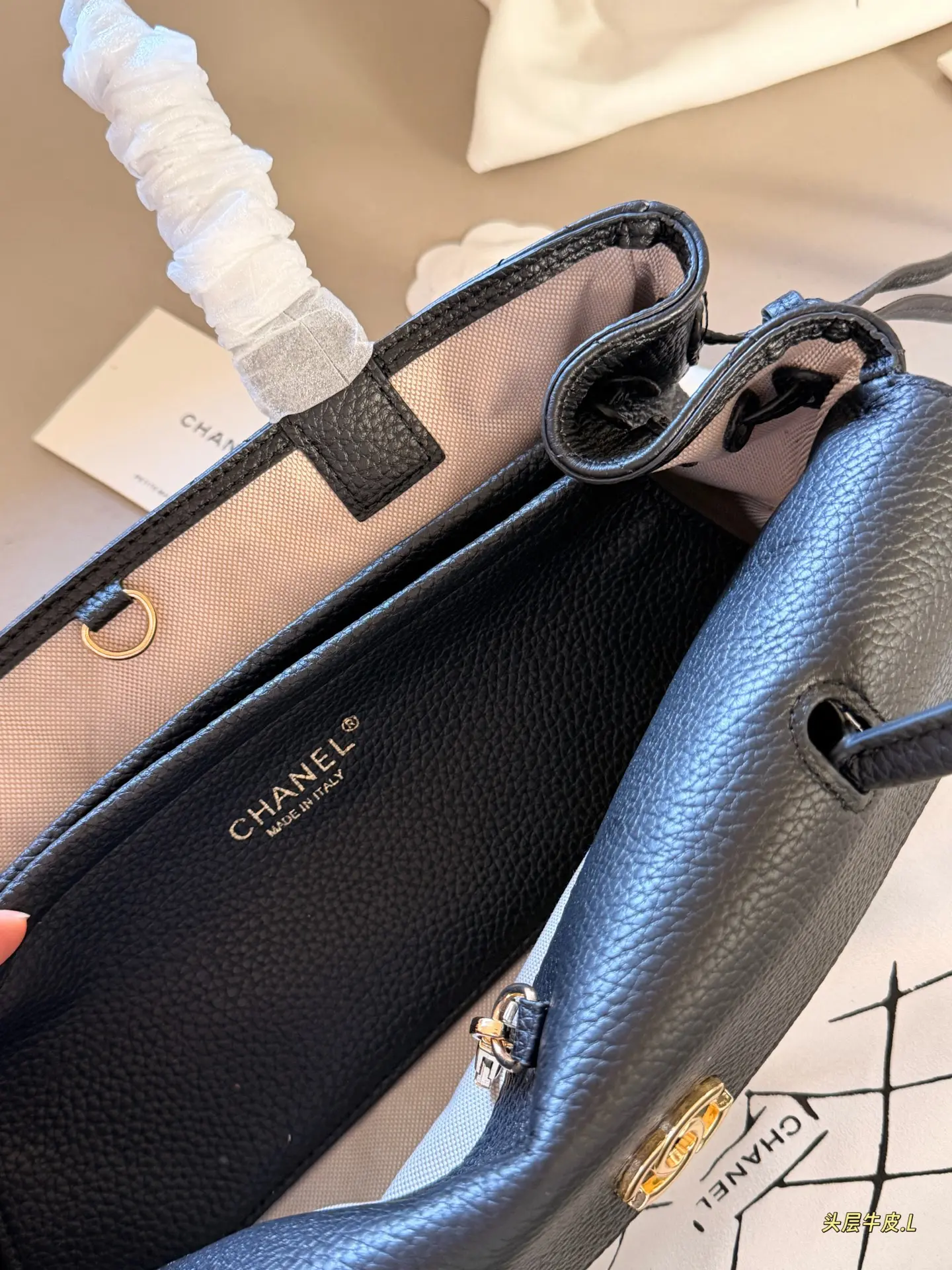 Chanel 26S Grained Leather Baguette Bag D41018489 — view 7