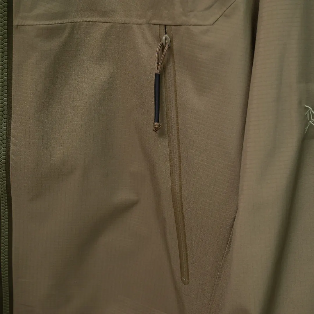 Alpha LT GORE-TEX Waterproof Shell Jacket D41024939 — view 6