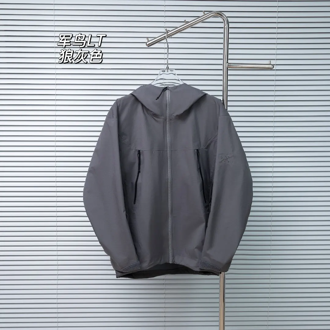 Alpha LT Waterproof GORE-TEX Shell Jacket D41024938