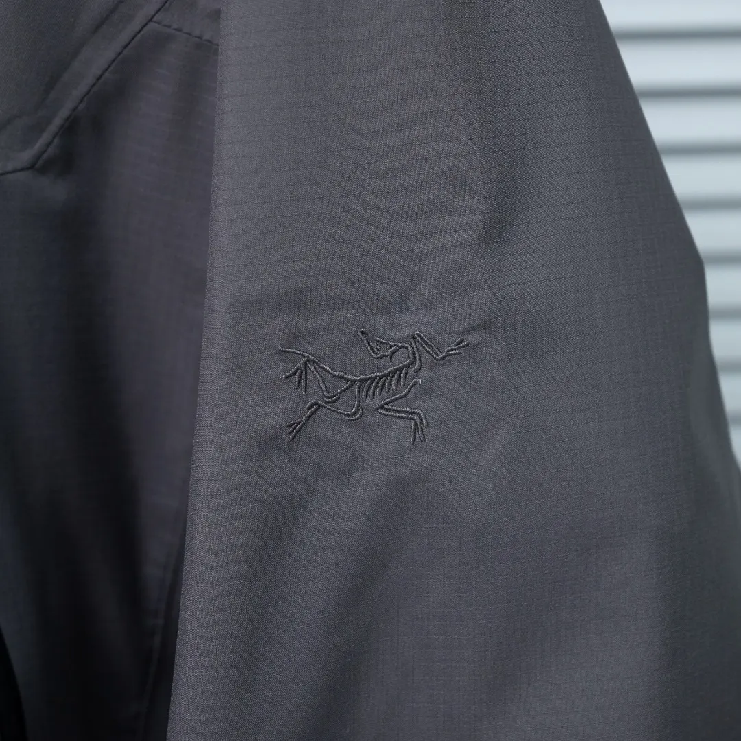 Alpha LT Waterproof GORE-TEX Shell Jacket D41024938 — view 5