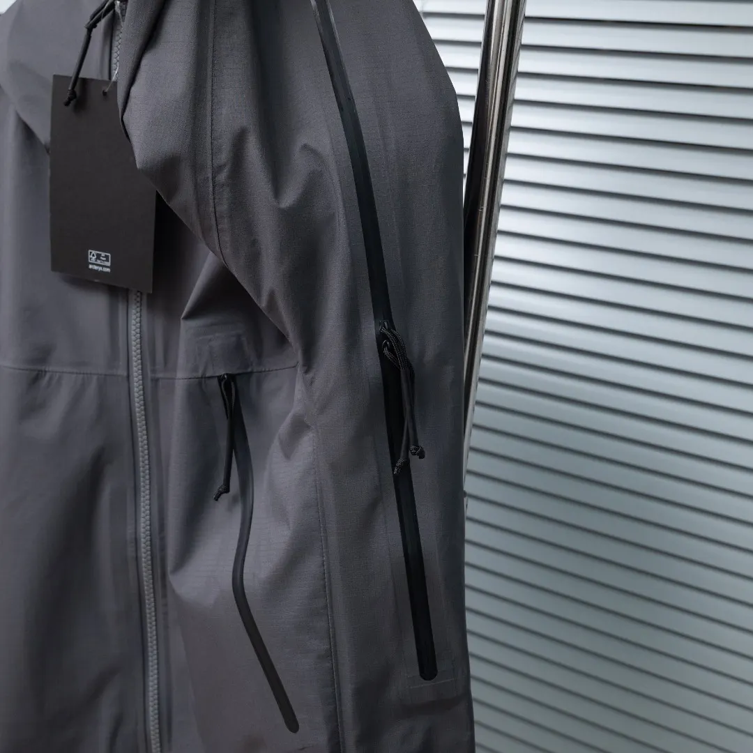 Alpha LT Waterproof GORE-TEX Shell Jacket D41024938 — view 15