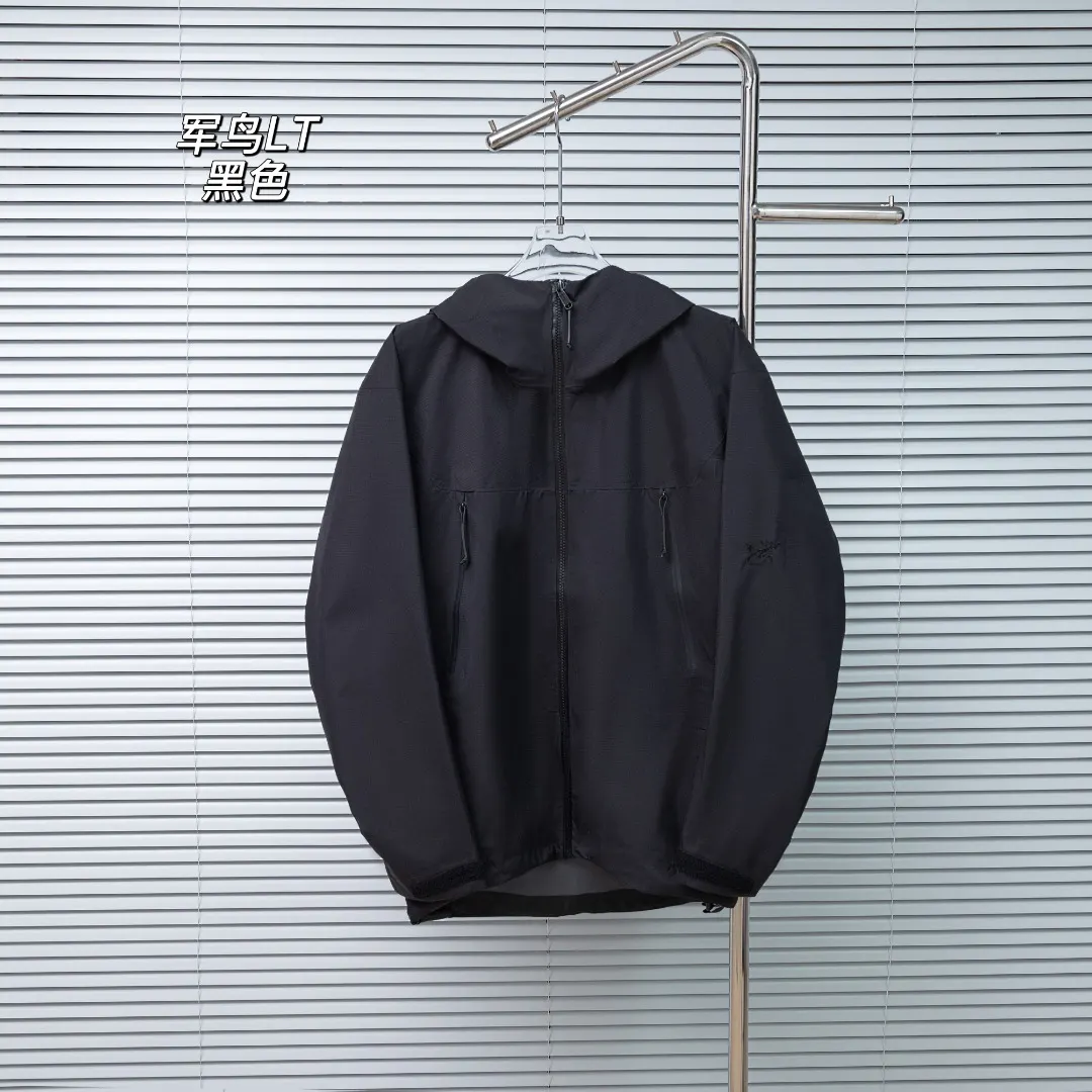 Alpha LT GORE-TEX Waterproof Shell Jacket D41024940