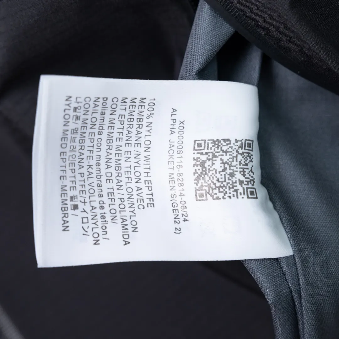 Alpha LT GORE-TEX Waterproof Shell Jacket D41024940 — view 9