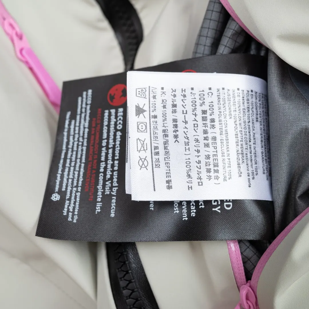 Alpha SV GORE-TEX Pro Hardshell Jacket D41024932 — view 12