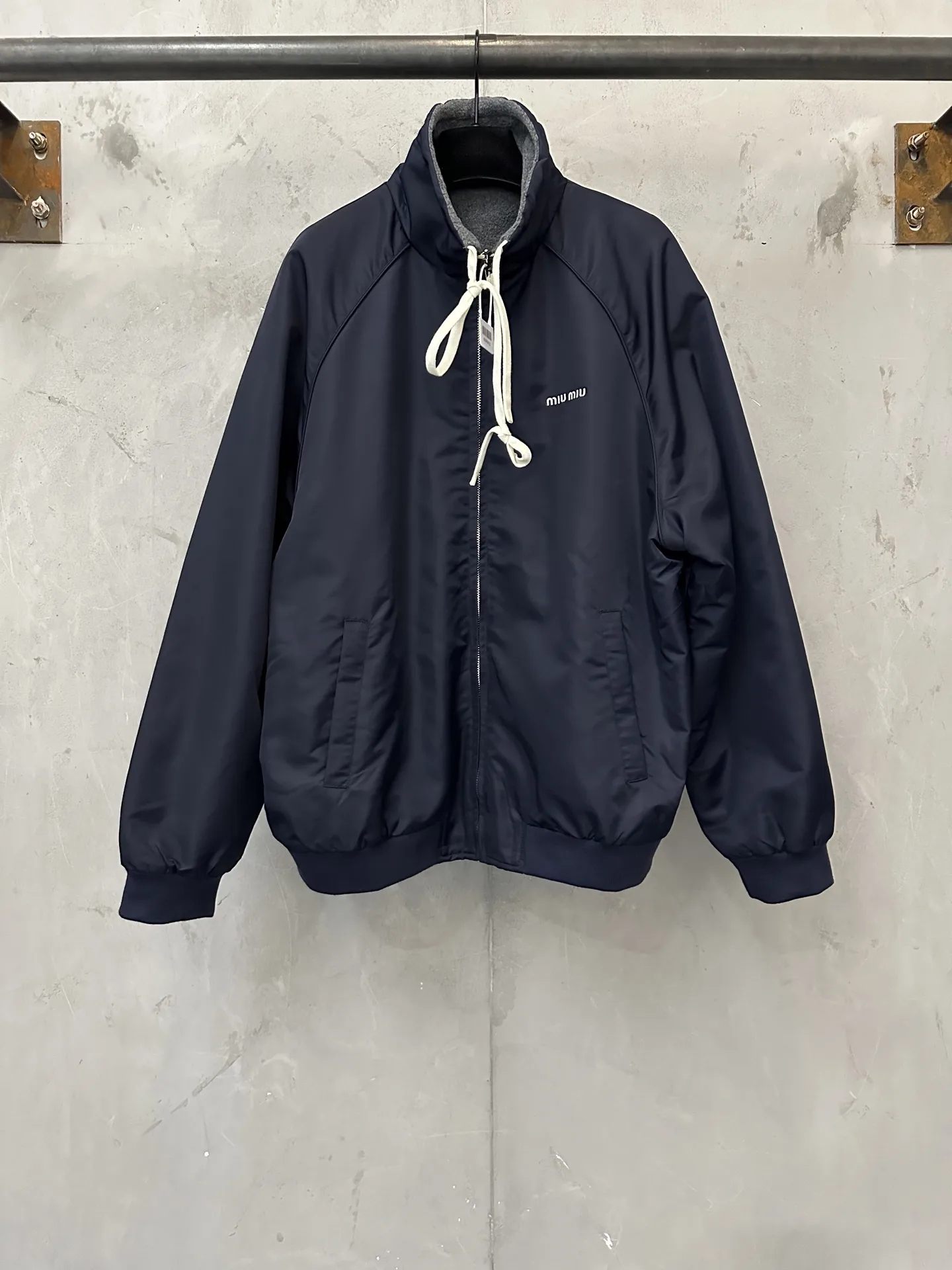 Reversible Technical Fabric and Fleece Jacket D42020242