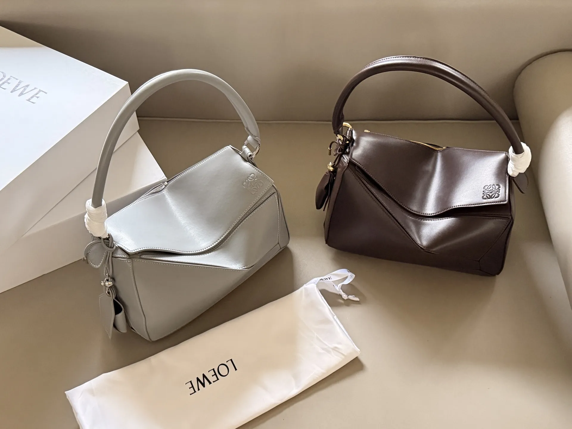 Loewe Puzzle Hobo Shoulder Bag D43518513