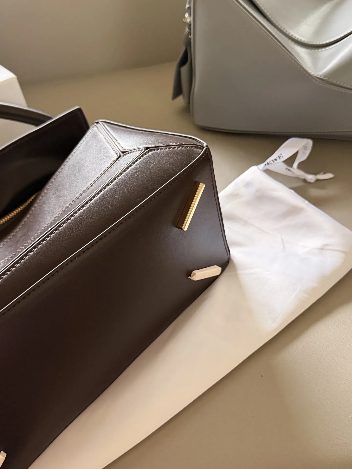 Loewe Puzzle Hobo Shoulder Bag D43518513 — view 7