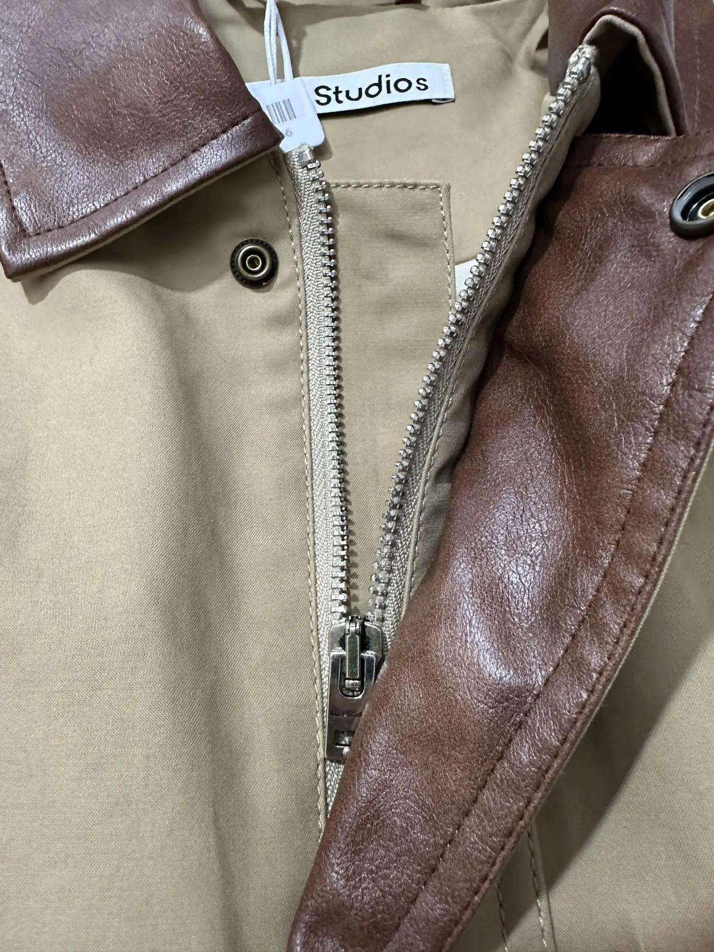 Leather-Trimmed Cotton Twill Bomber Jacket D44024440 — view 7