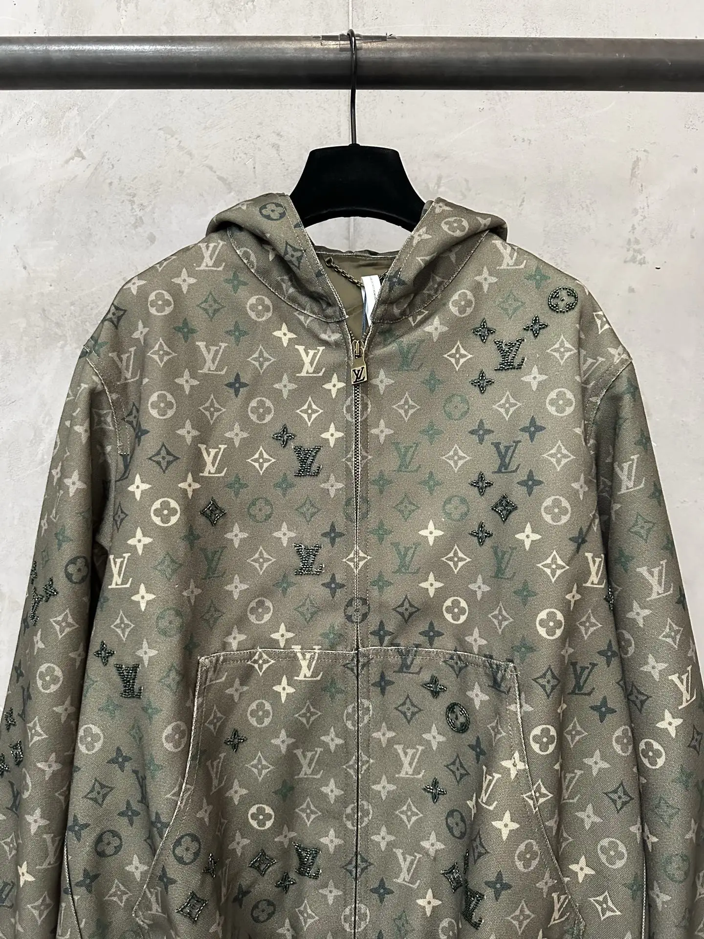 Monogram All-Over Print Hooded Jacket D46020181 — view 3