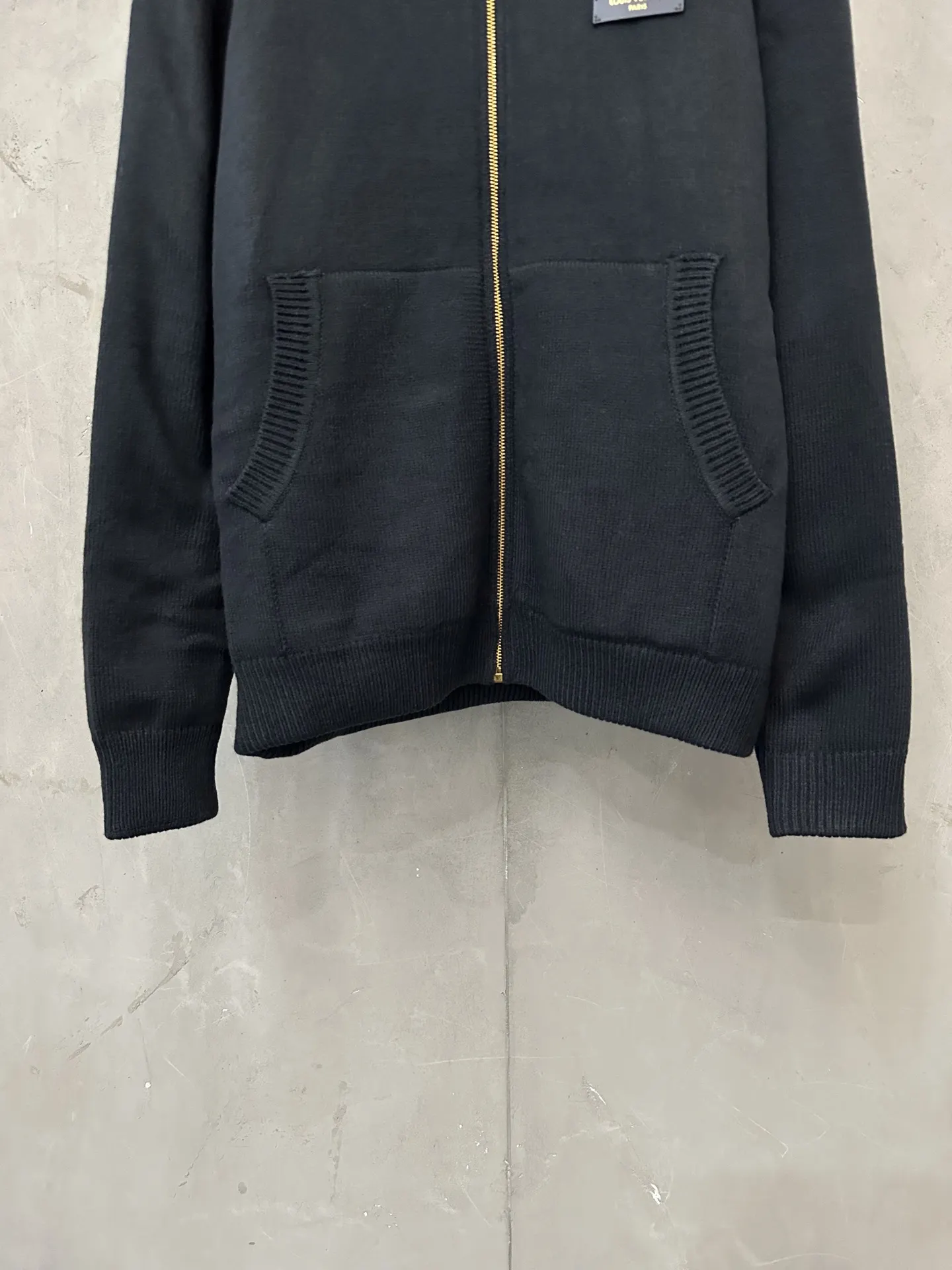 Reversible Monogram Jacquard Zip-Up Cardigan D47020243 — view 6