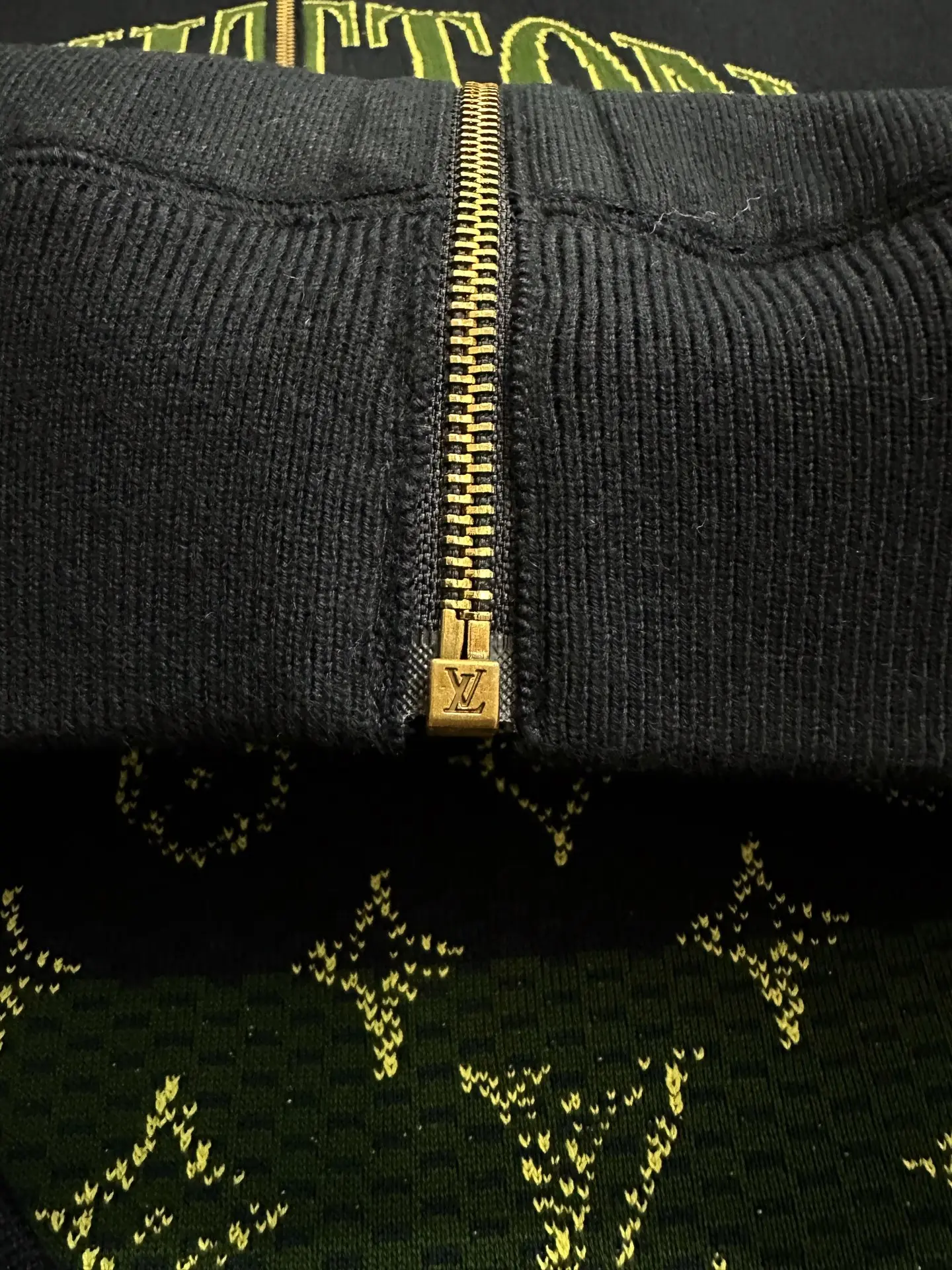 Reversible Jacquard Knit Zip-Up Hoodie D48020244 — view 14
