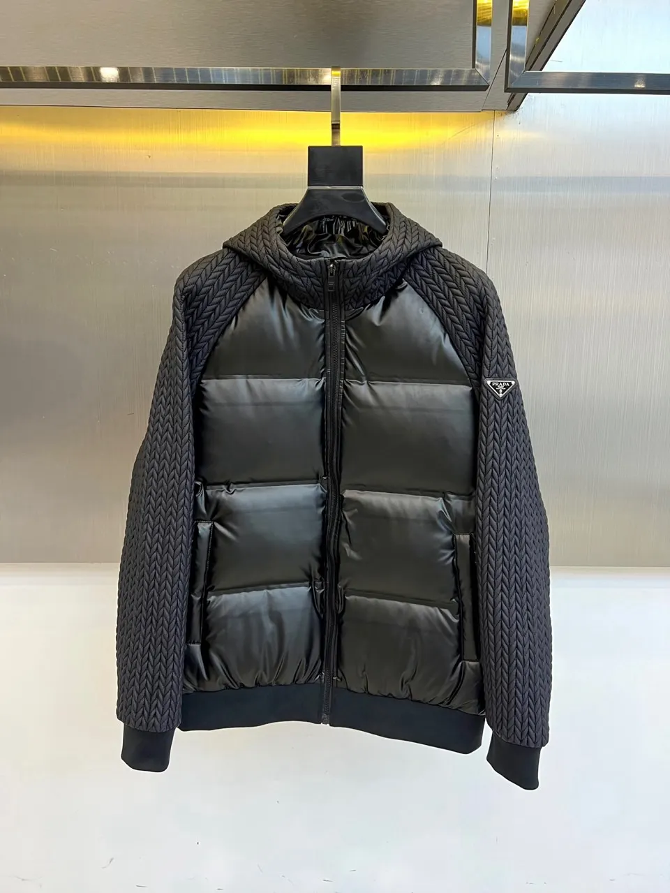 Mixed-Media Hooded Down Puffer Jacket D50020380