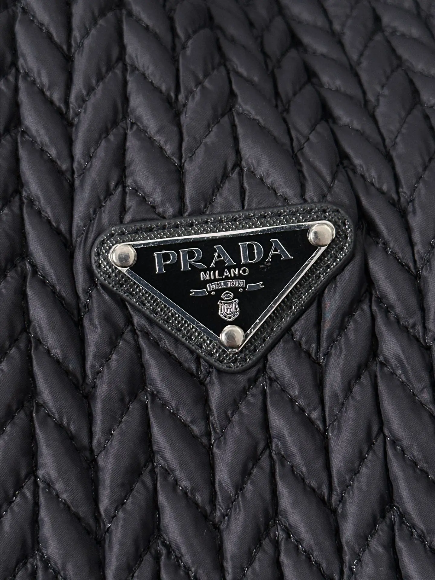 Mixed-Media Hooded Down Puffer Jacket D50020380 — view 9