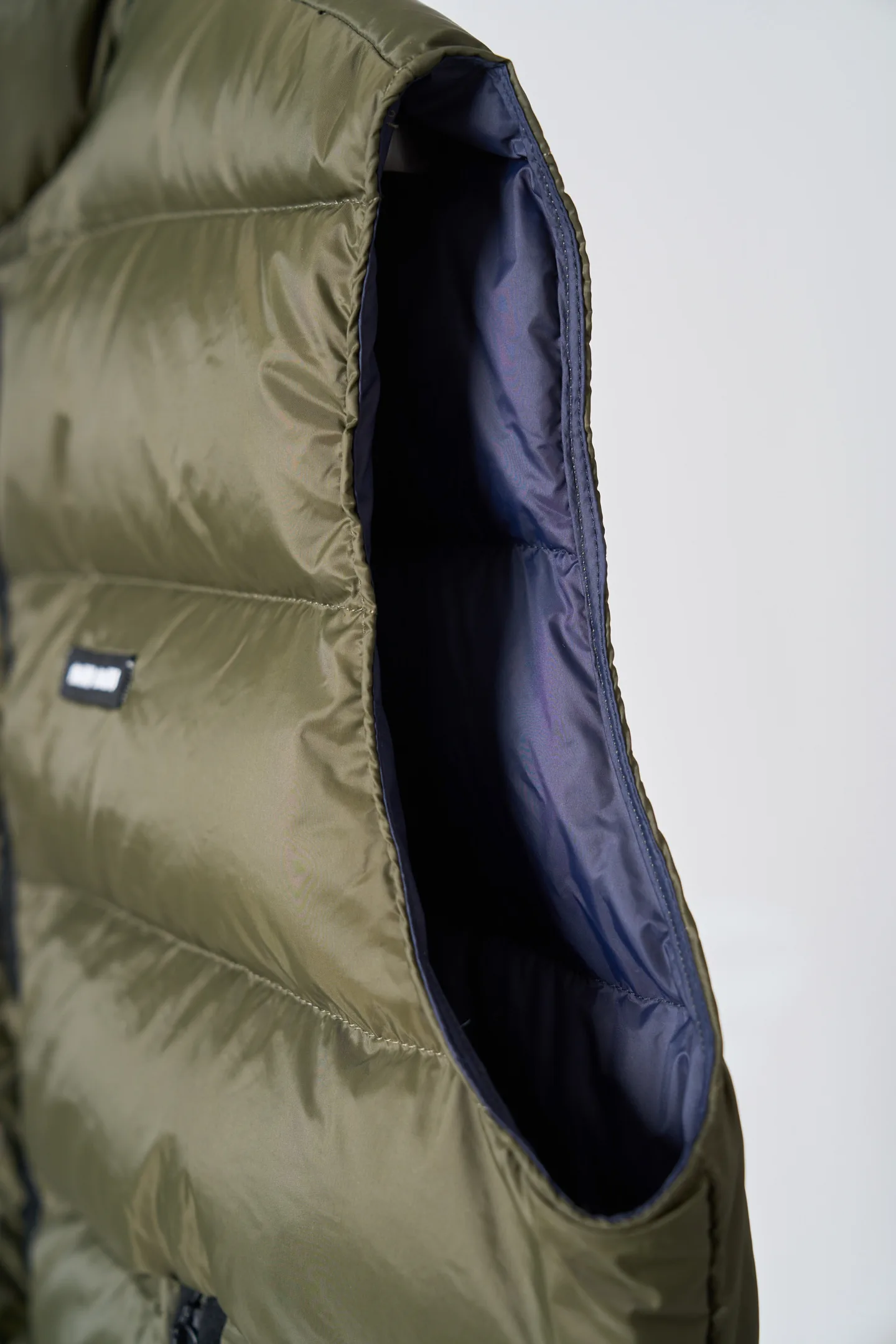 Embroidered Logo Puffer Gilet D50020412 — view 9