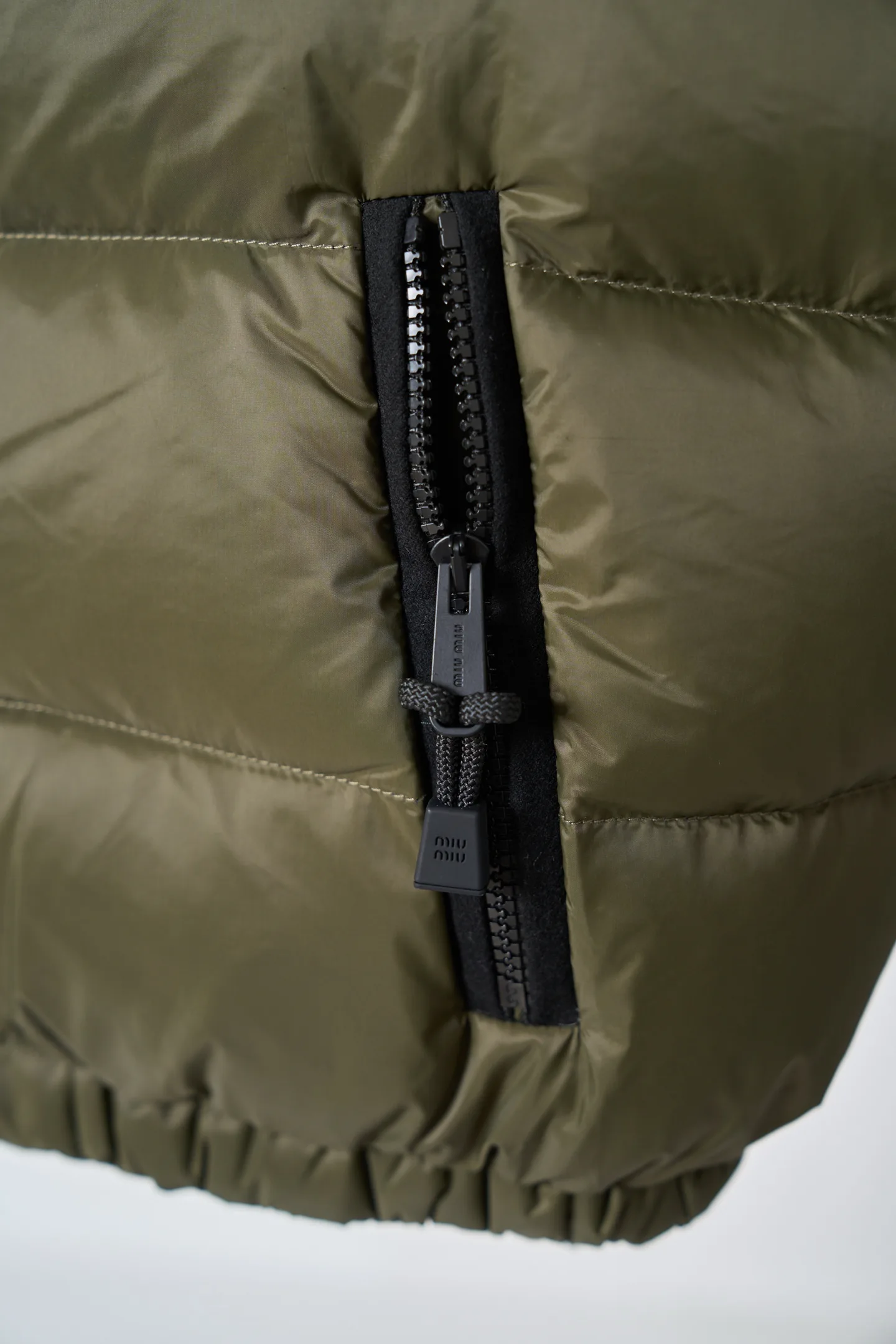 Embroidered Logo Puffer Gilet D50020412 — view 13