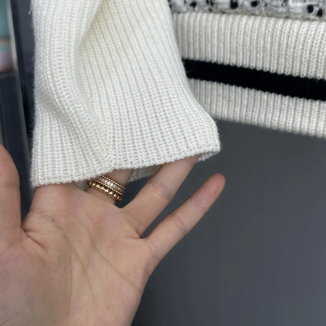 Moncler Padded Tweed and Wool Knit Cardigan D51020393 — view 5