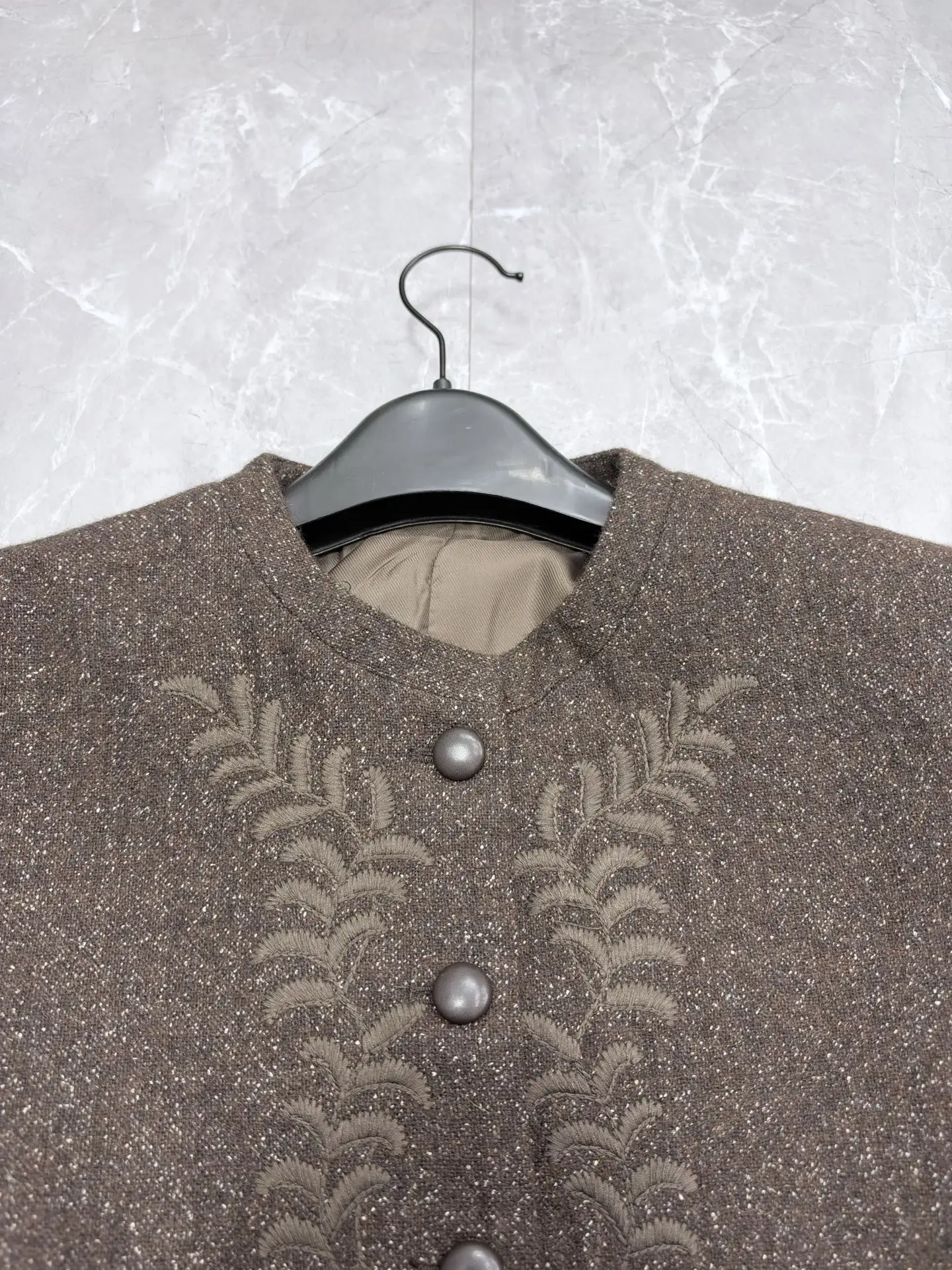 Embroidered Wool-Tweed Collarless Jacket D51020506 — view 3