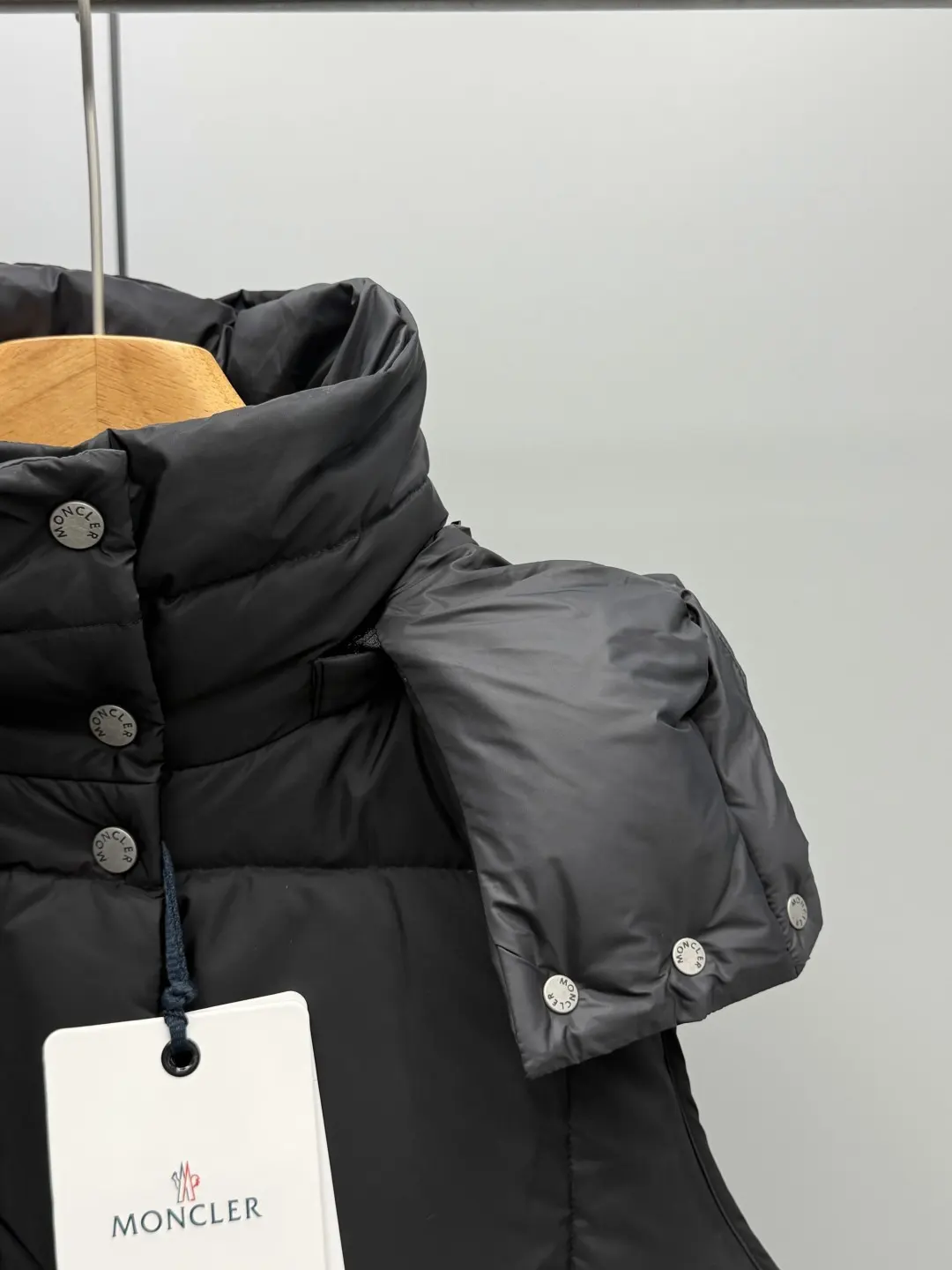 Macareux Quilted Down Gilet D53020394 — view 3