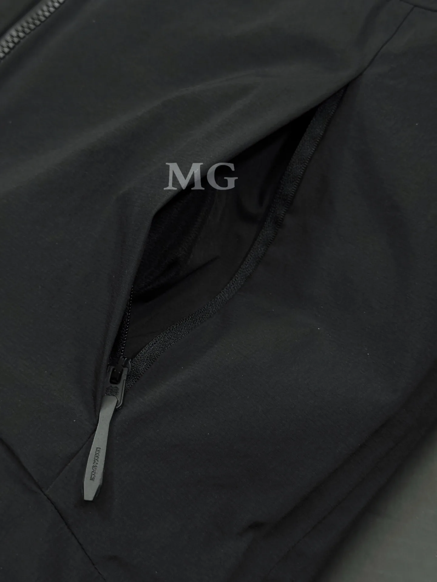 Hooded Down-Filled Performance Puffer Jacket D56020679 — view 5