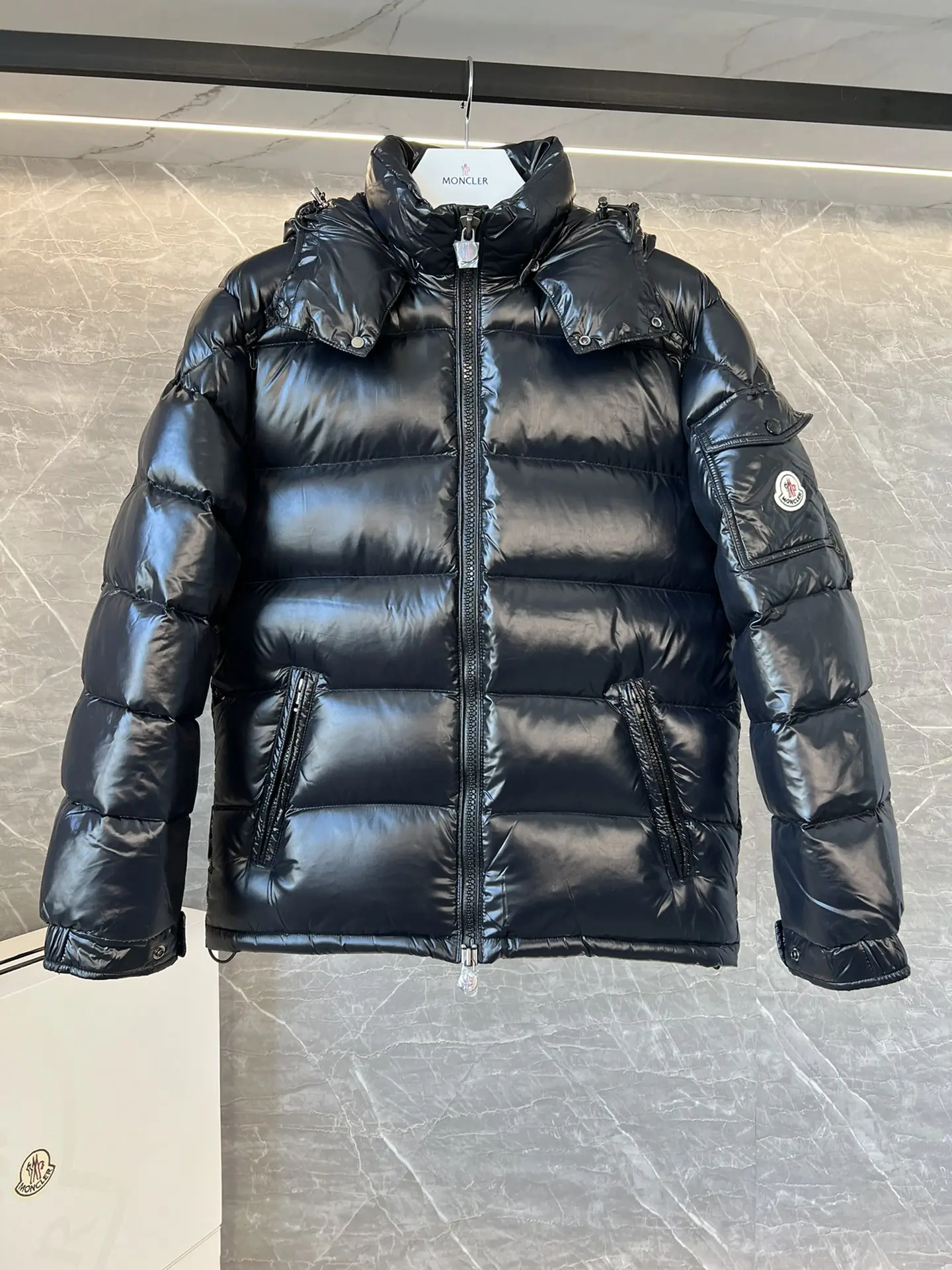 Maya Glossy Nylon Down Puffer Jacket D58020302 — view 3