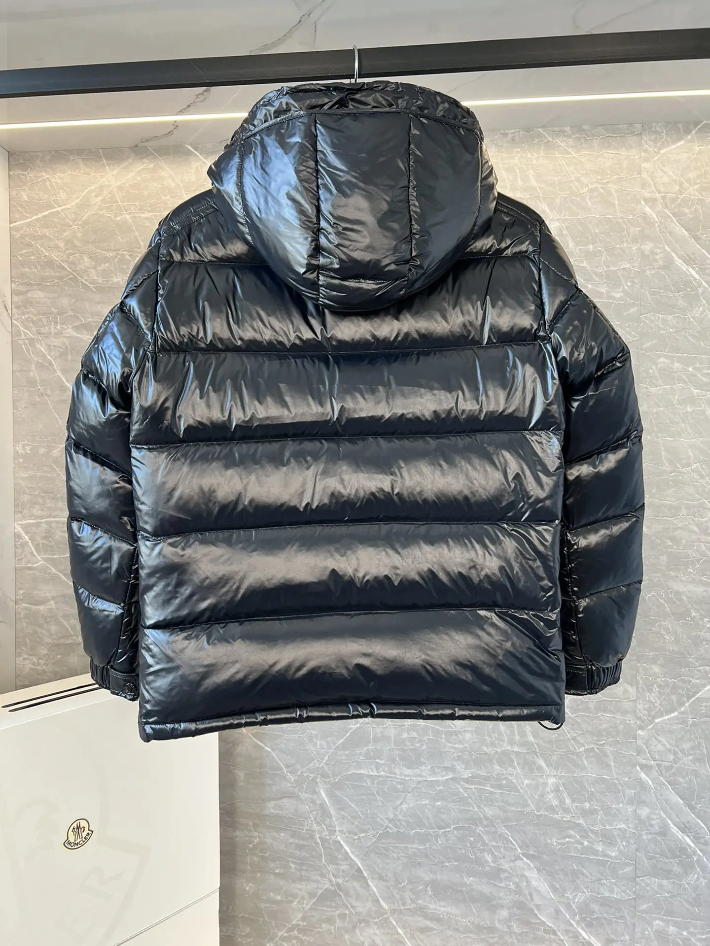 Maya Glossy Nylon Down Puffer Jacket D58020302 — view 4