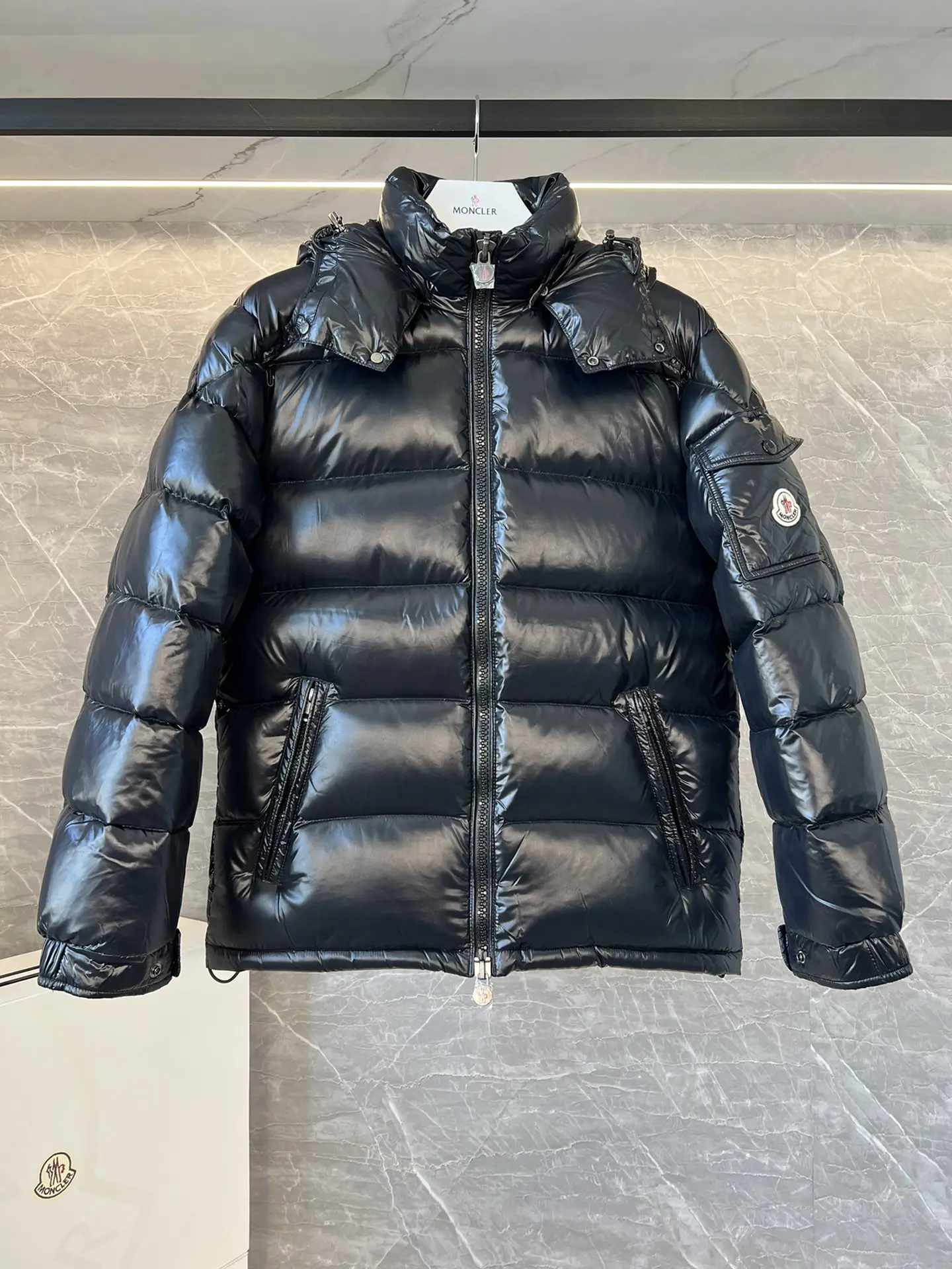 Maya Glossy Nylon Down Puffer Jacket D58020302 — view 8