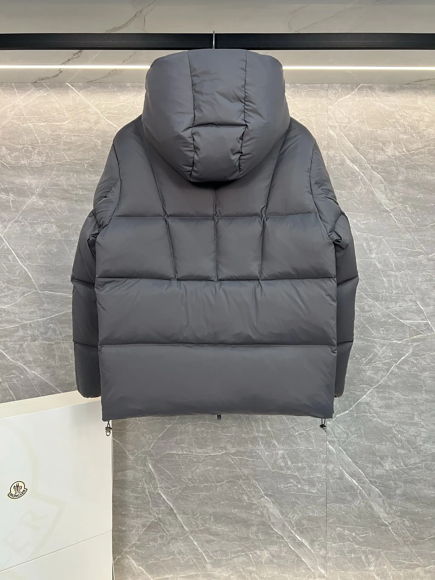 Black Badge Hooded Down Puffer Jacket D58020304 — view 7