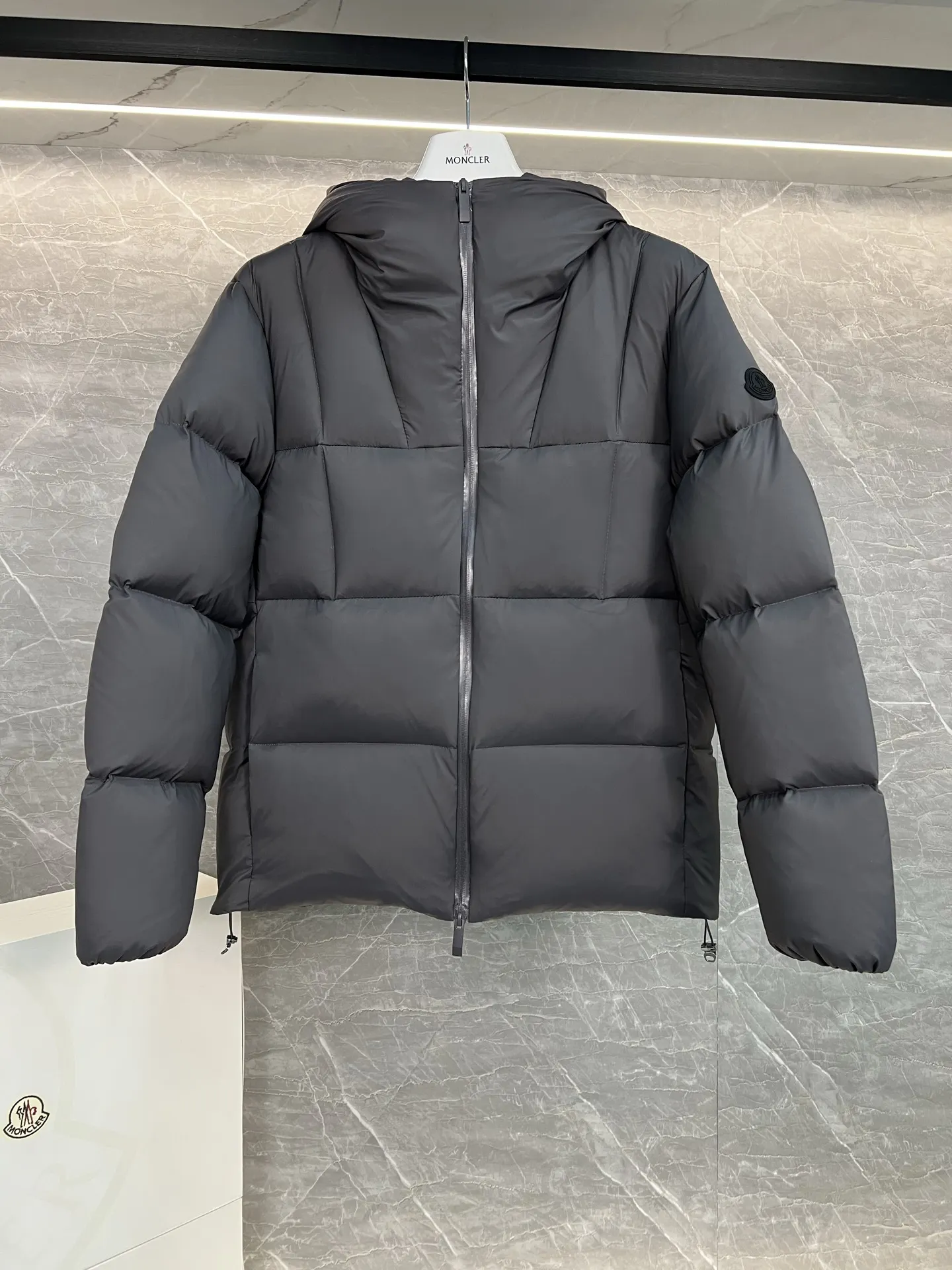 Black Badge Hooded Down Puffer Jacket D58020304 — view 8