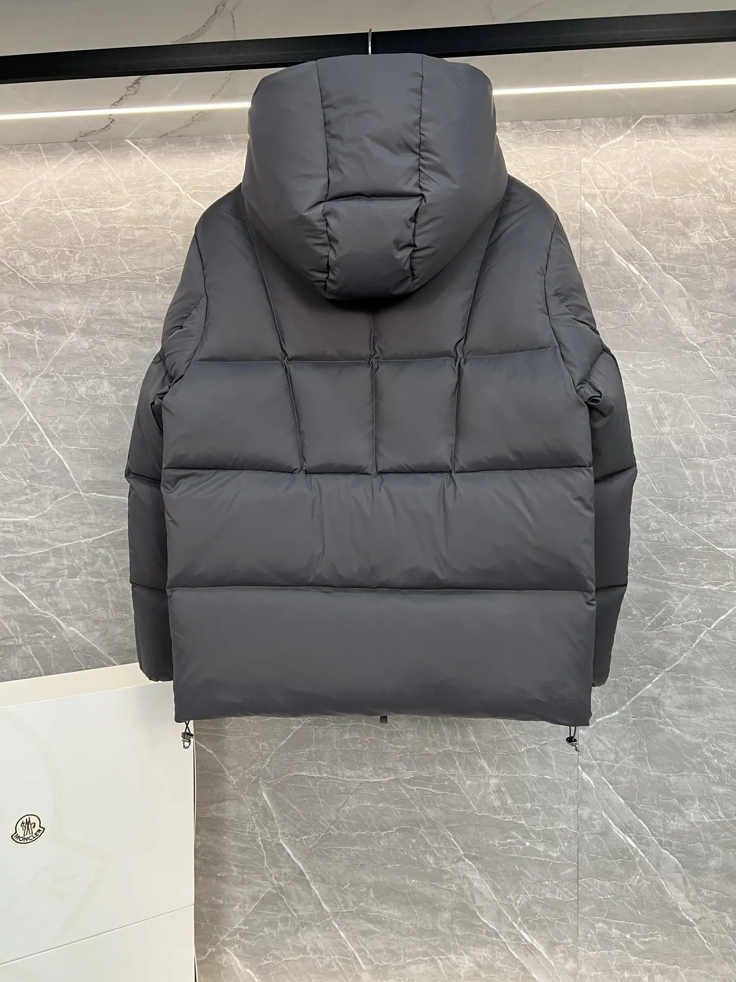 Black Badge Hooded Down Puffer Jacket D58020304 — view 9