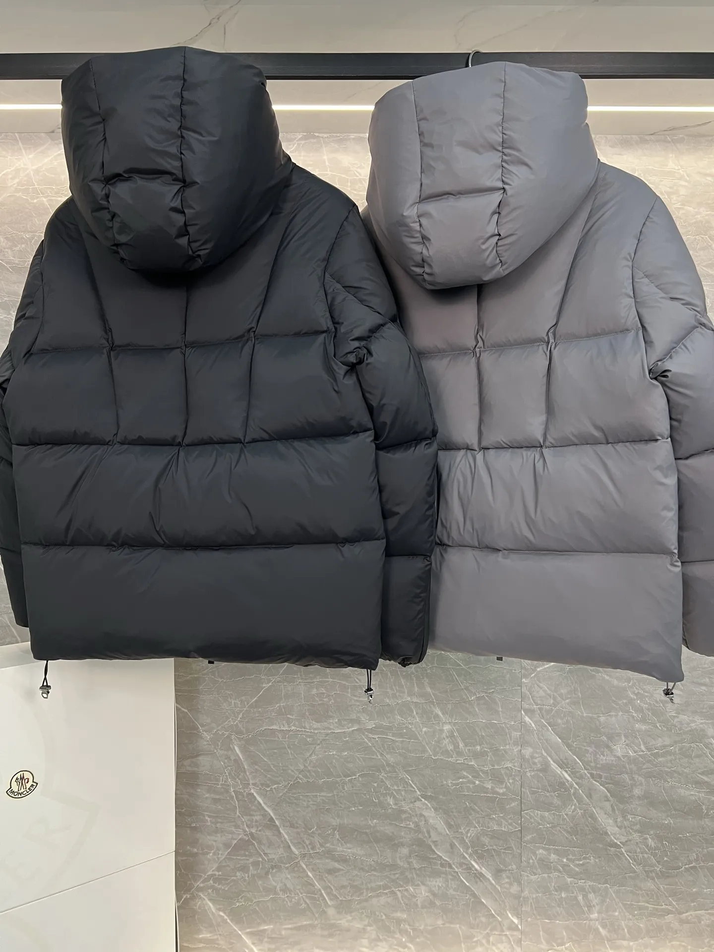 Fusain Hooded Down Puffer Jacket D58020305 — view 2