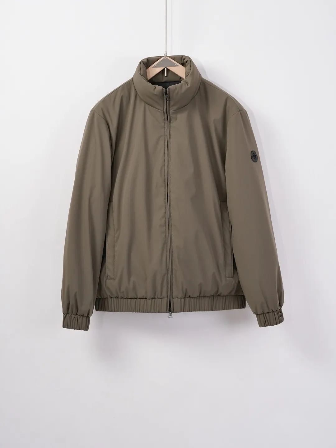 Moncler Luserna Down-Filled Puffer Jacket D59020381