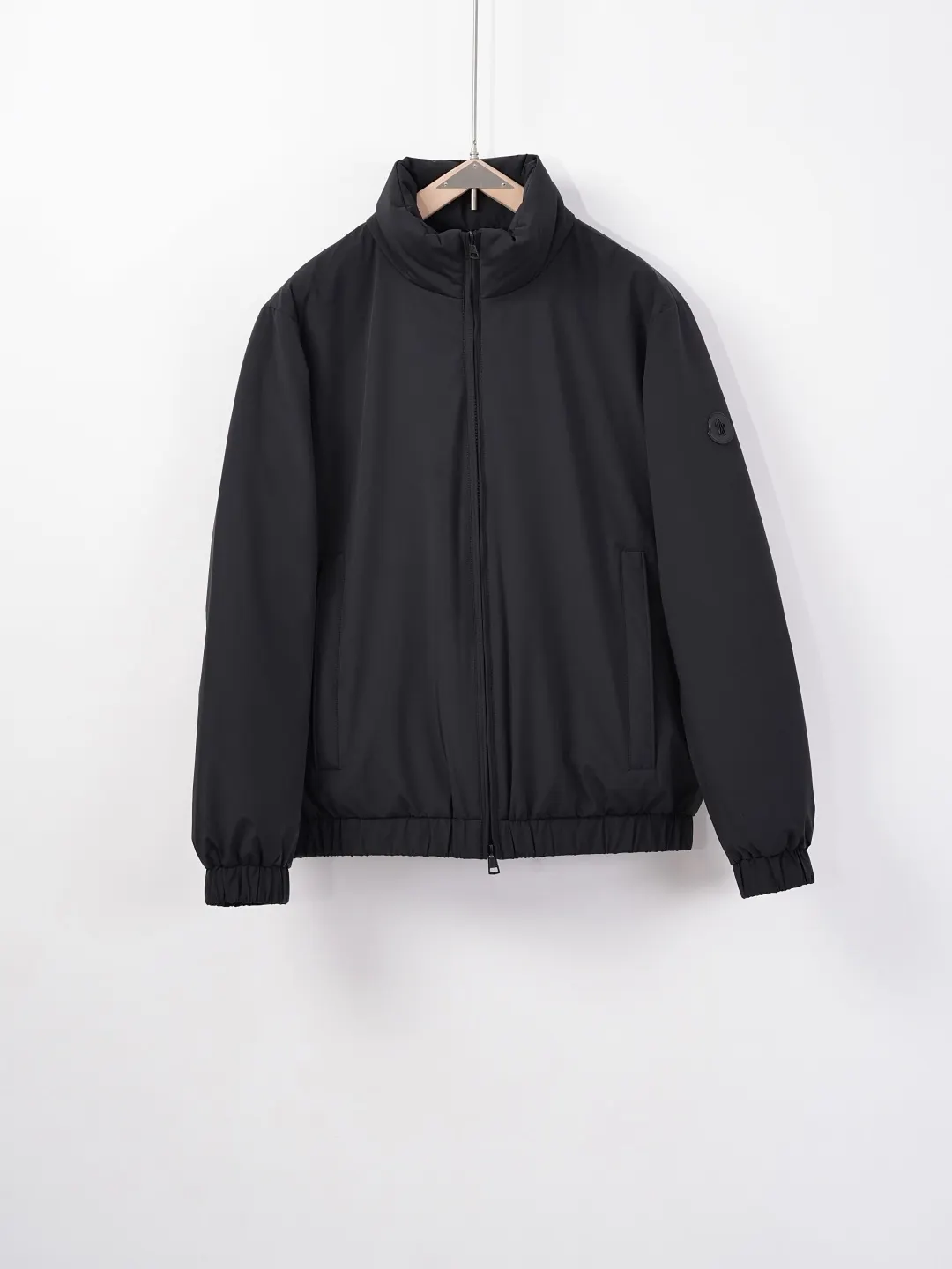 Moncler Luserna Down-Filled Puffer Jacket D59020382