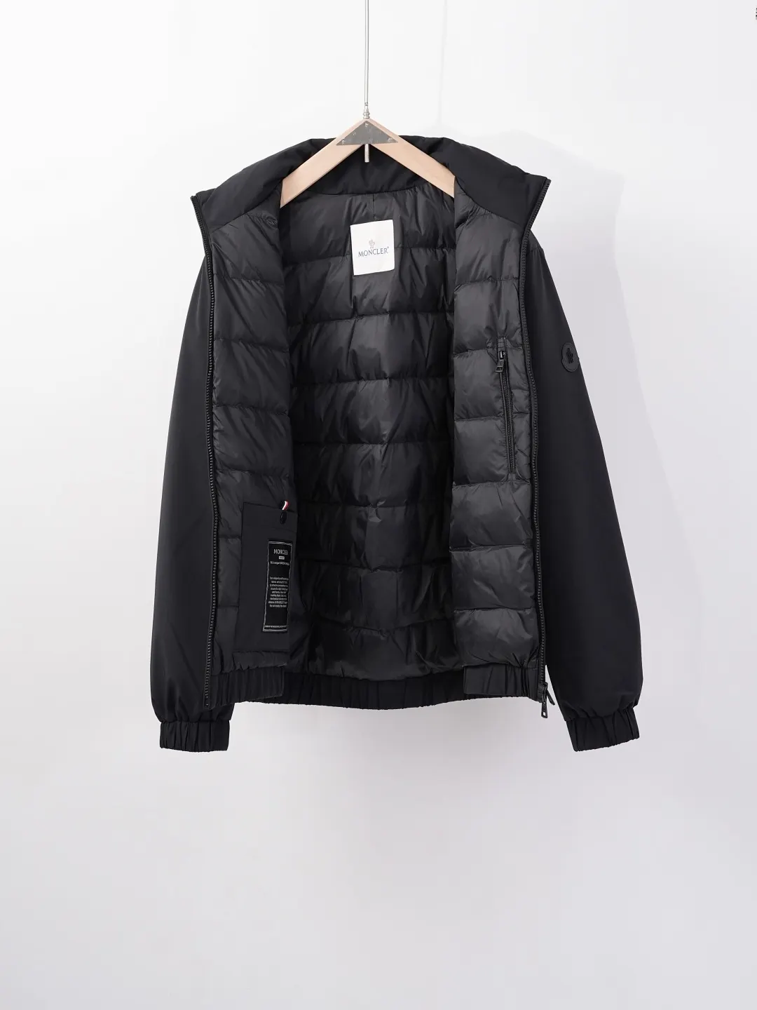 Moncler Luserna Down-Filled Puffer Jacket D59020382 — view 5
