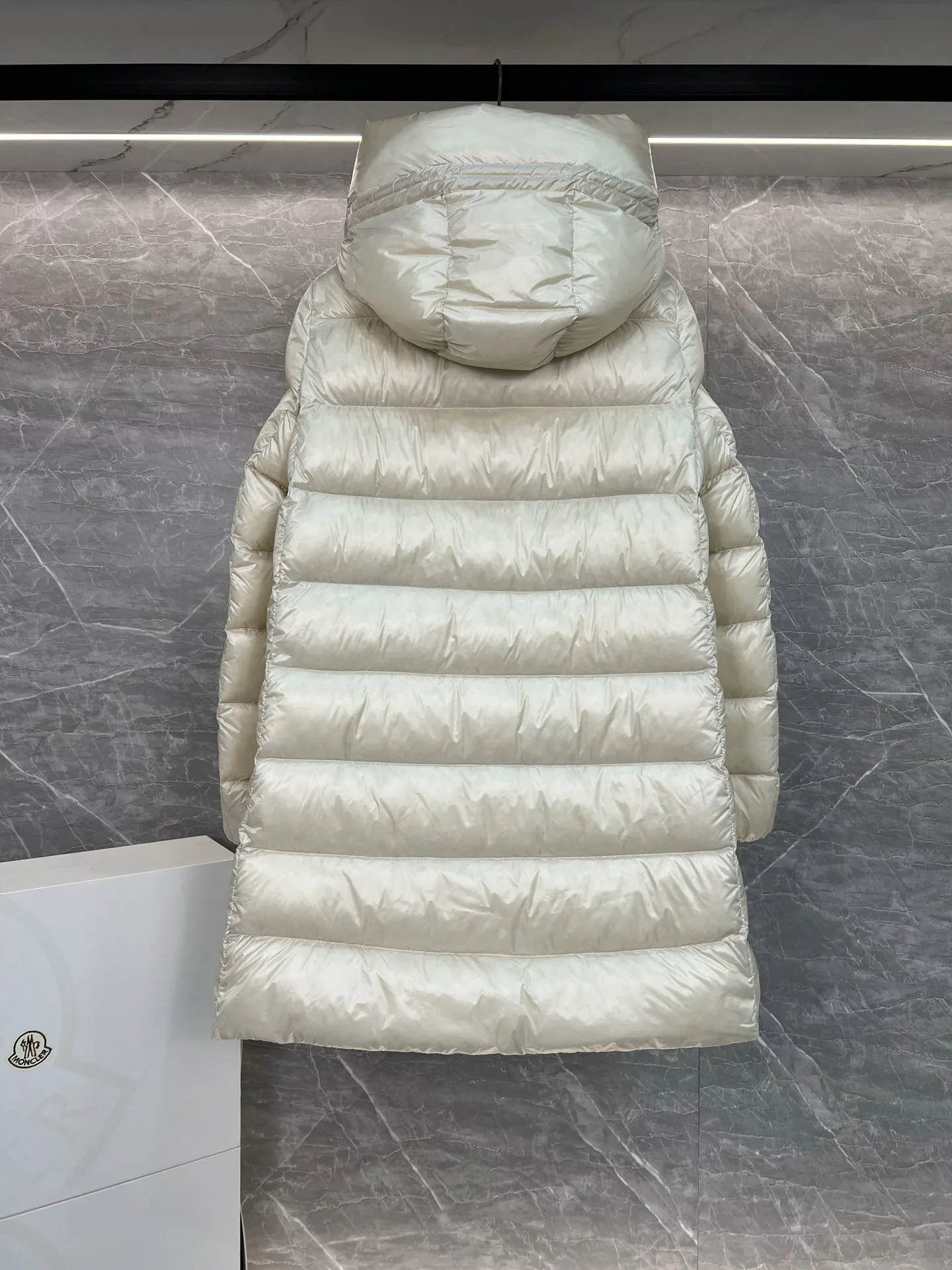Suyenne Hooded Quilted Down Jacket D60020306 — view 7