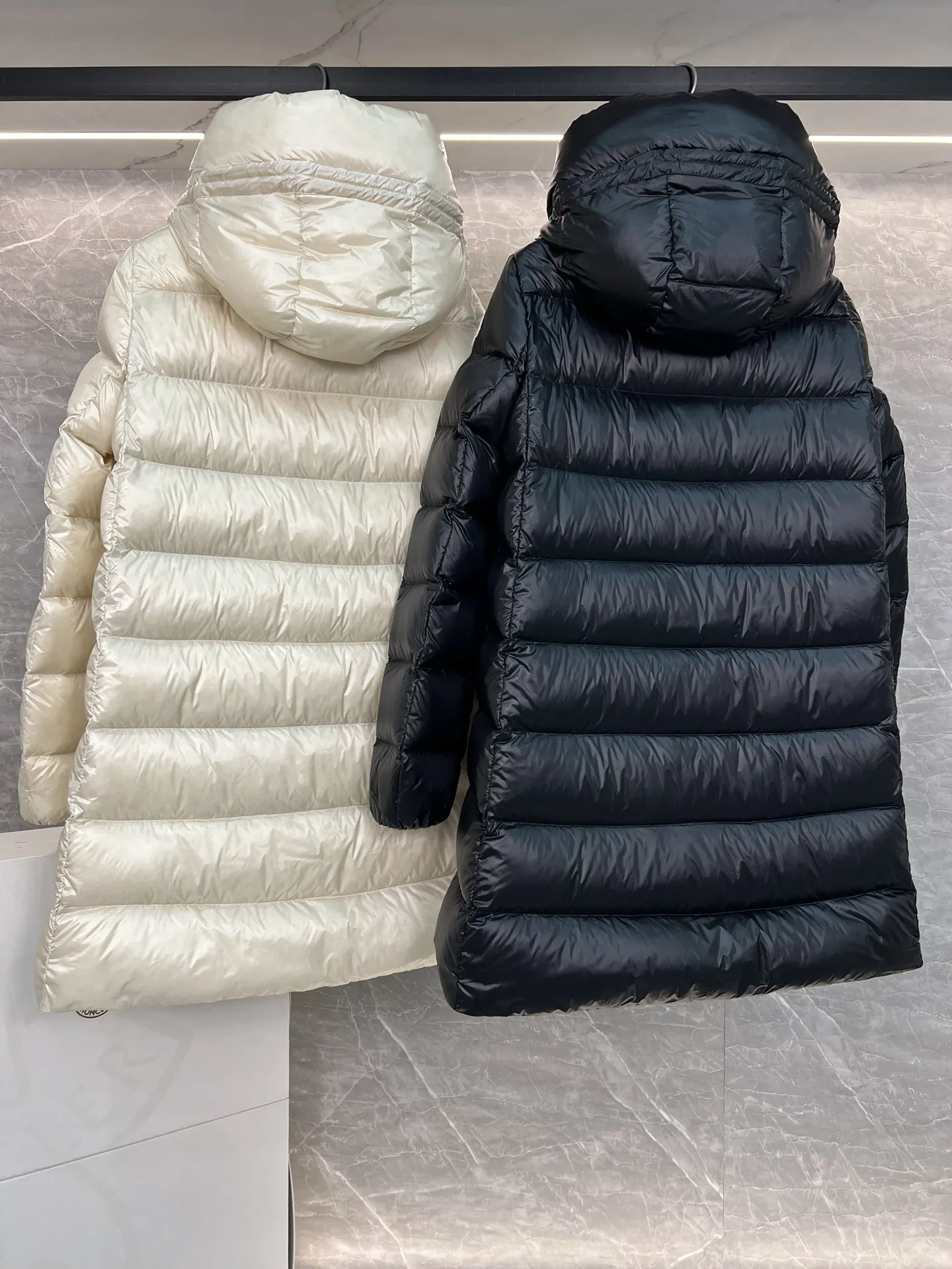 Suyenne Hooded Quilted Down Jacket D60020307 — view 2