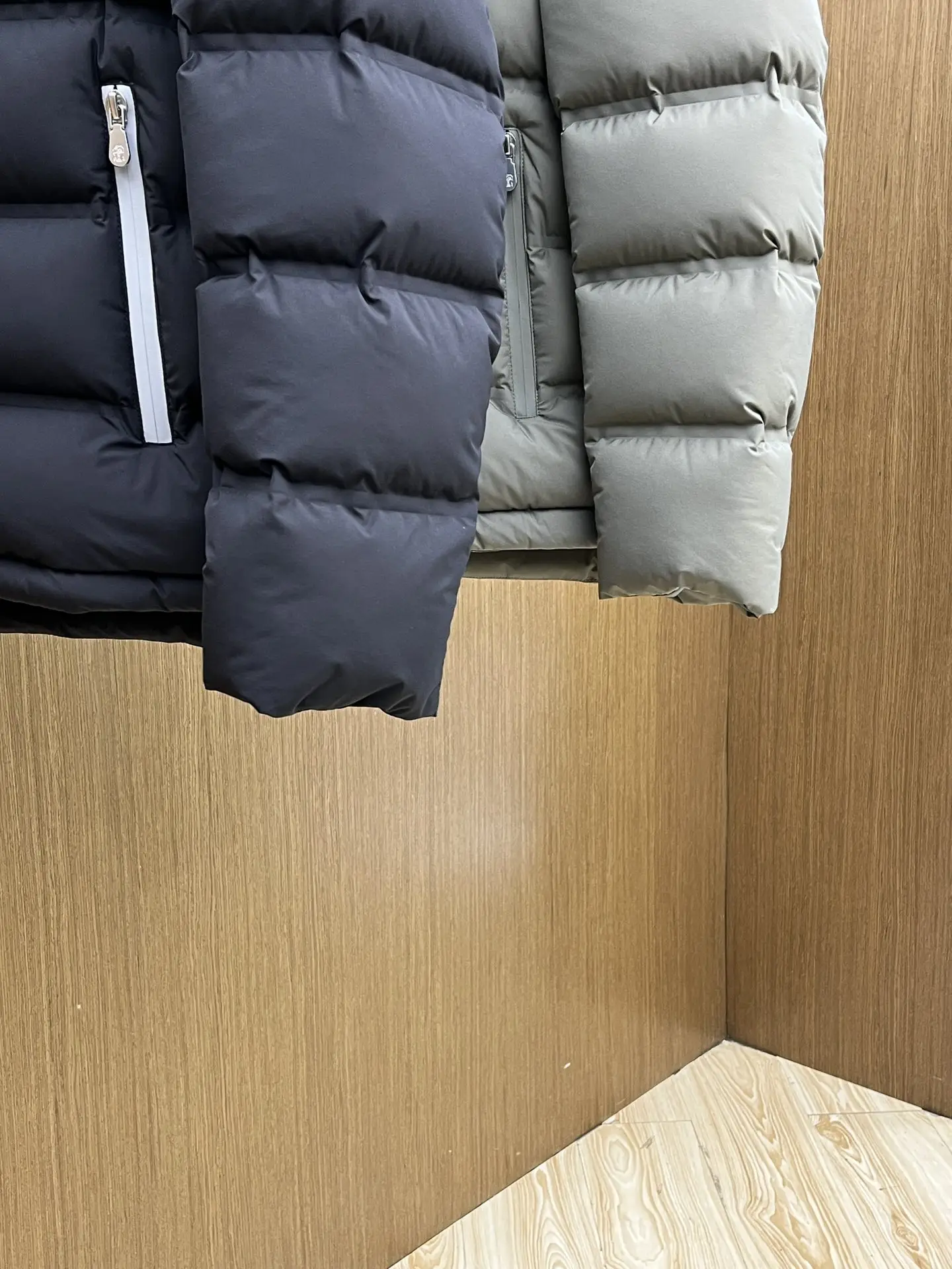 Logo-Print Quilted Down Puffer Jacket D60020389 — view 6