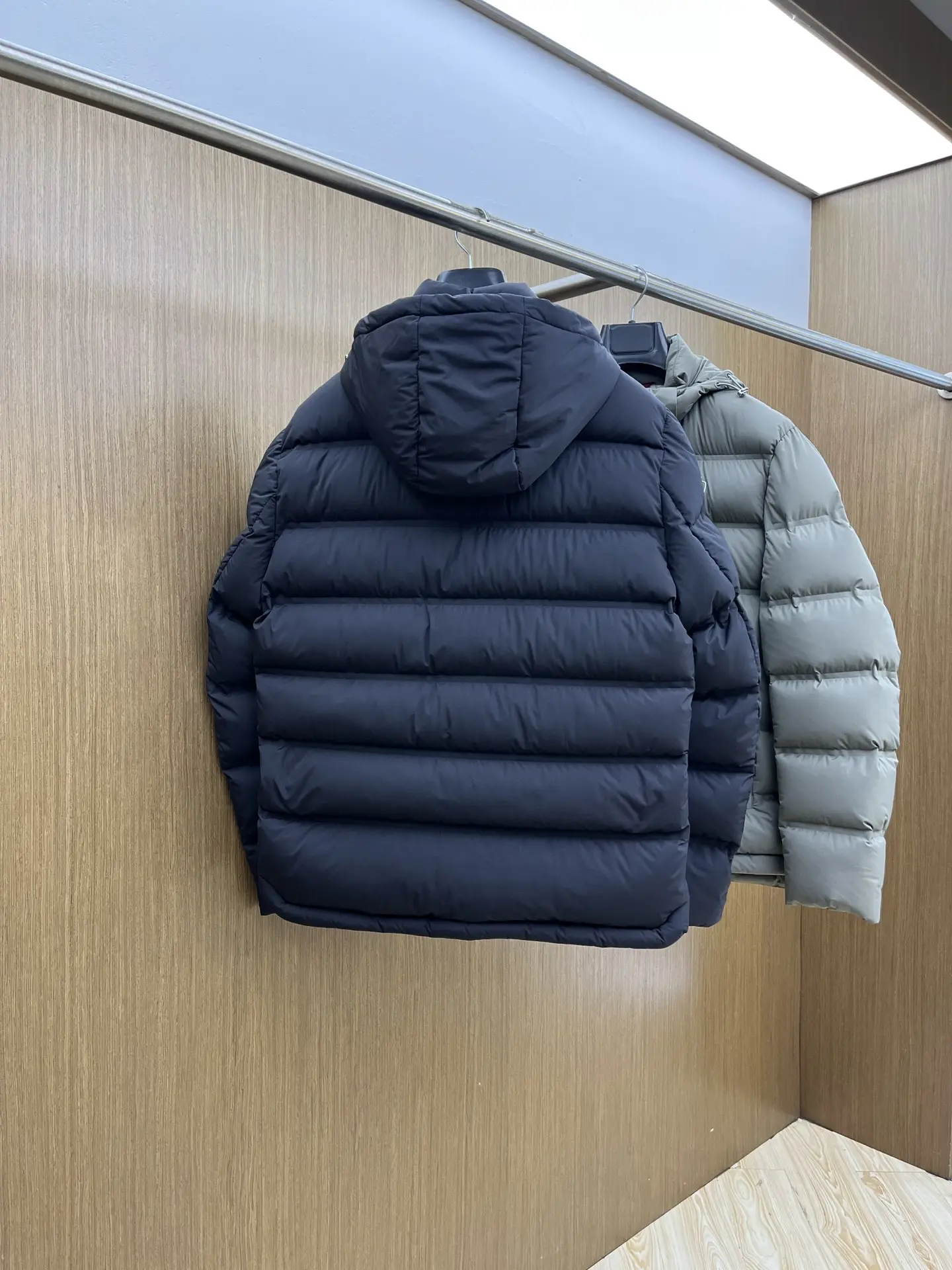 Logo-Print Quilted Down Puffer Jacket D60020389 — view 9