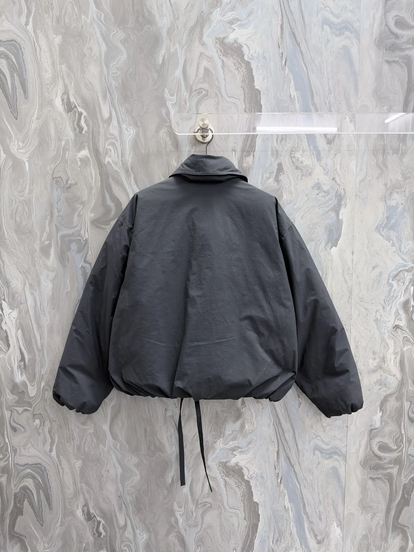 Point-Collar Down-Filled Puffer Jacket D61020505 — view 2
