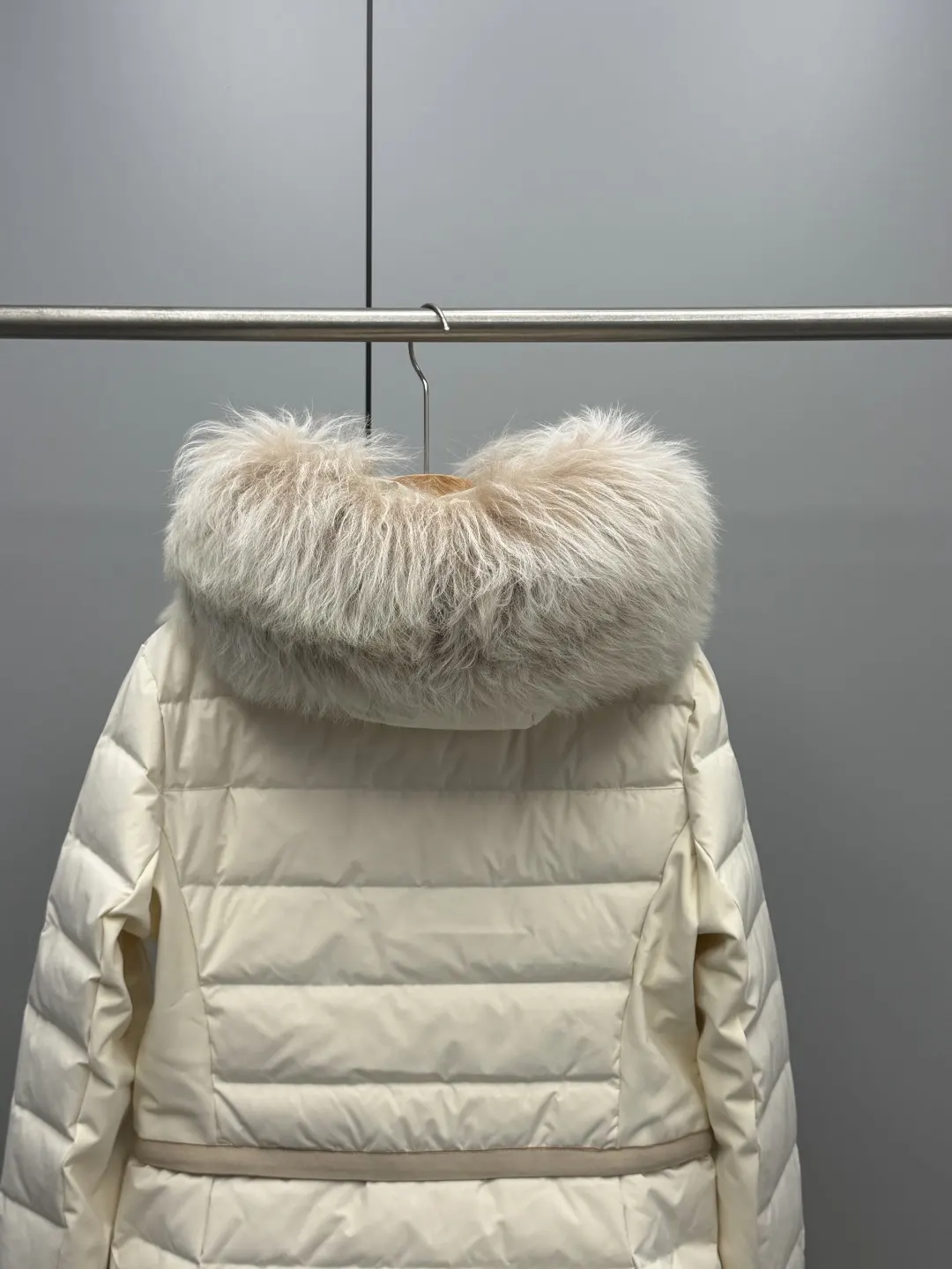 Moncler Lamoura Fur-Trimmed Down Ski Jacket D83020301 — view 8