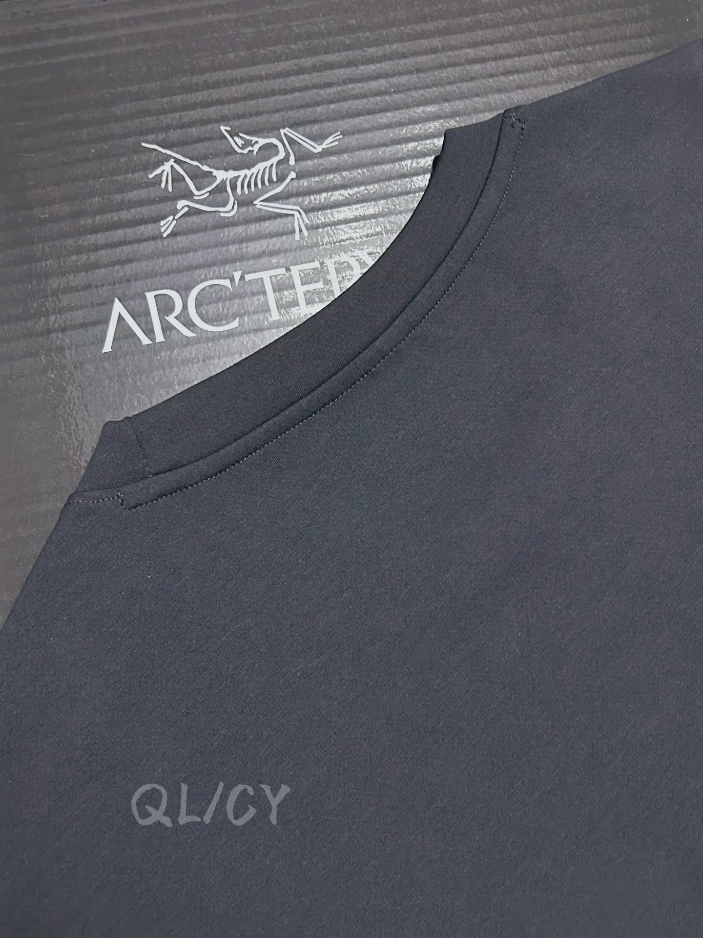 Ionia Merino Wool Long-Sleeve T-Shirt D18020976 — view 4